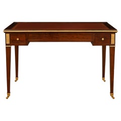 Tavolo da gioco francese in stile Luigi XVI, primi anni del XIX secolo, in mogano, ebano e bronzo dorato