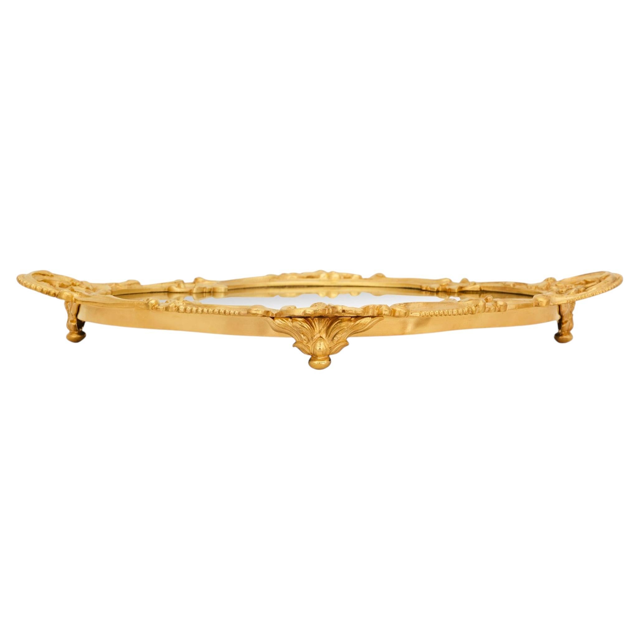 Bandeja francesa del siglo XIX, estilo Luis XV, de bronce dorado y espejo