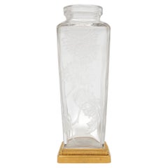 Vaso francese del XIX secolo in cristallo e bronzo dorato, firmato “Escalier de Cristal”, Parigi