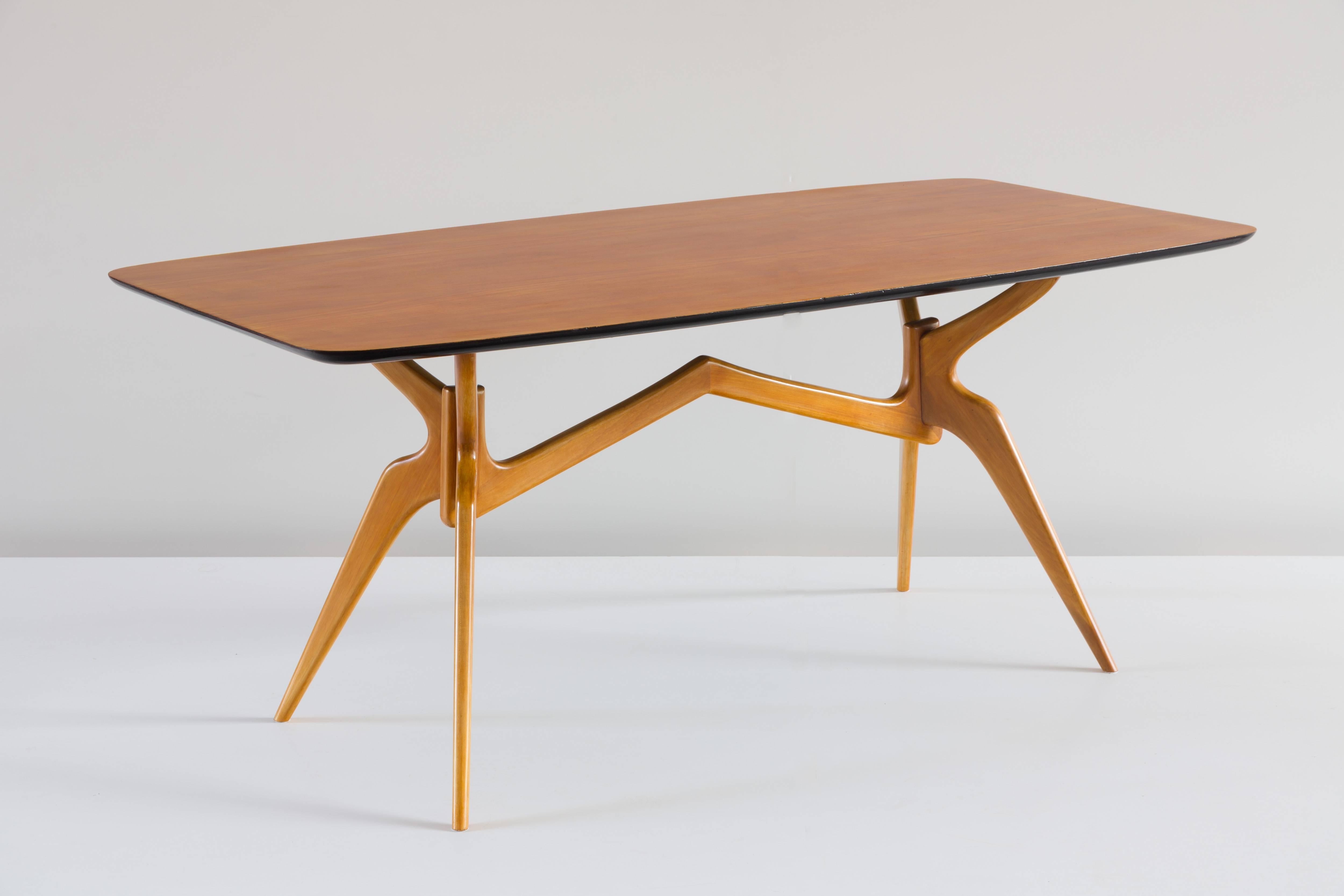 Modern Sculptural Blonde Dining Table Attributed to Ico Parisi, 1950