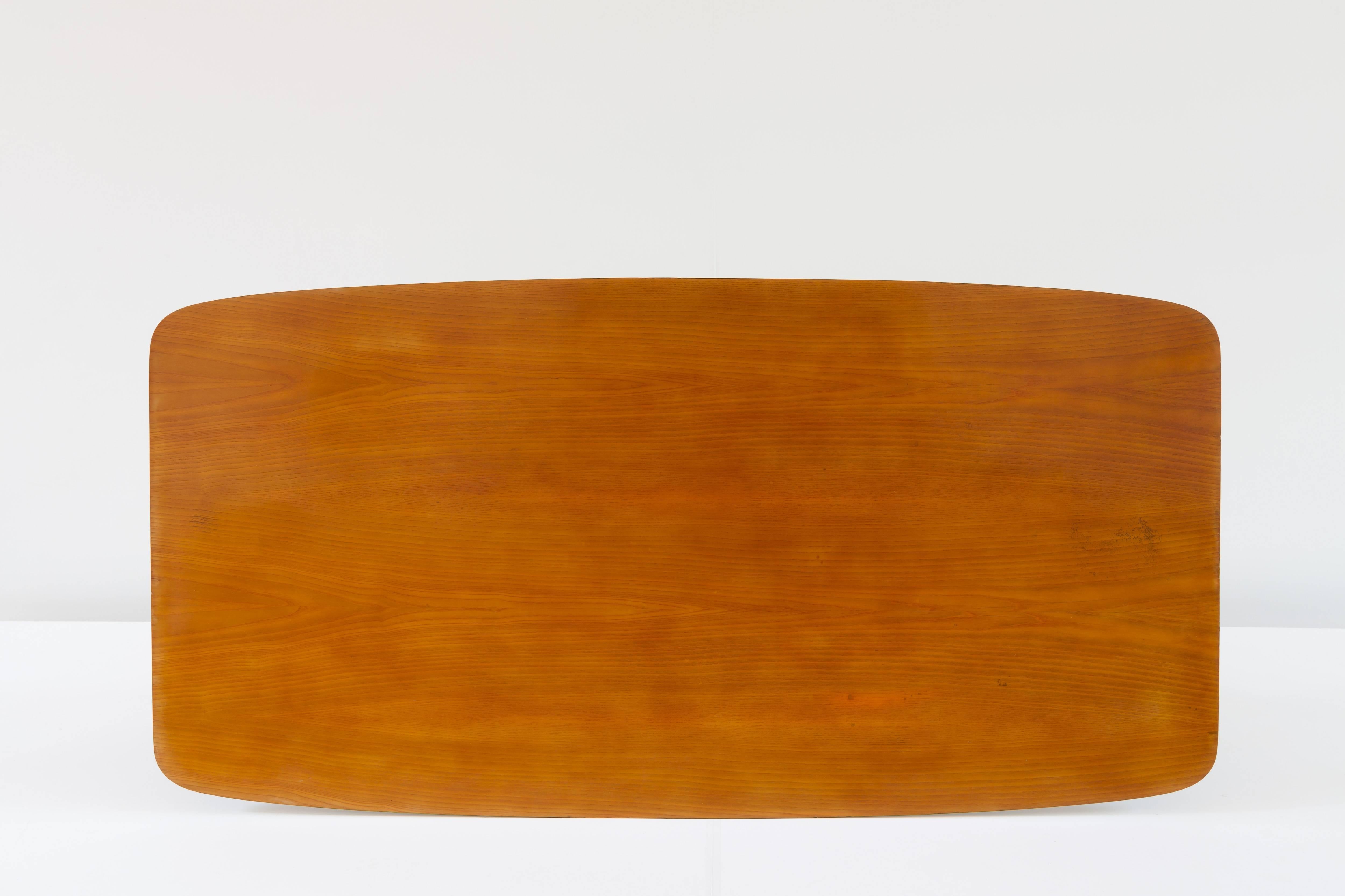 Sculptural Blonde Dining Table Attributed to Ico Parisi, 1950 In Good Condition In Rome, IT
