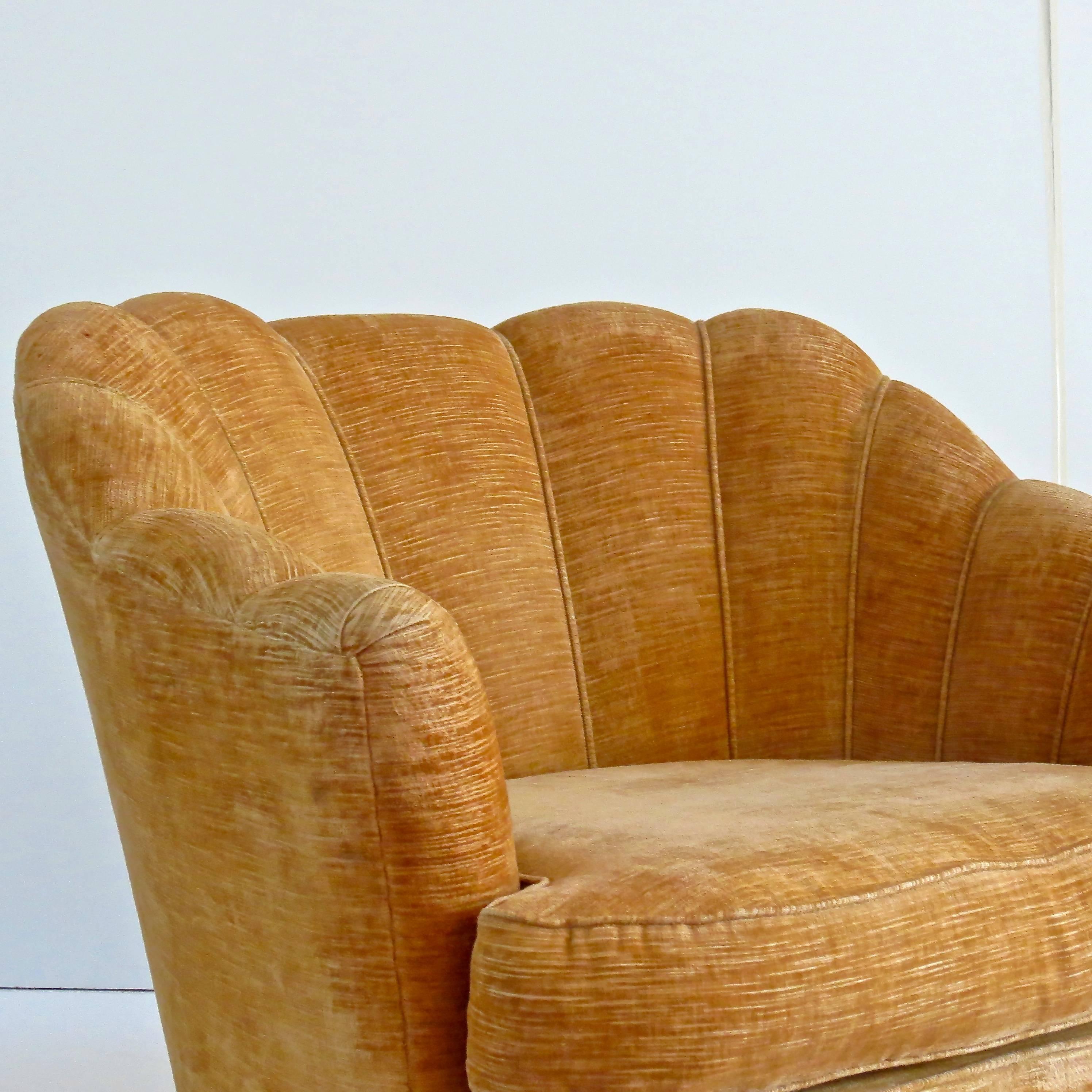 Mid-20th Century Pair of Large Armchairs Attributed to Guglielmo Ulrich, 1950