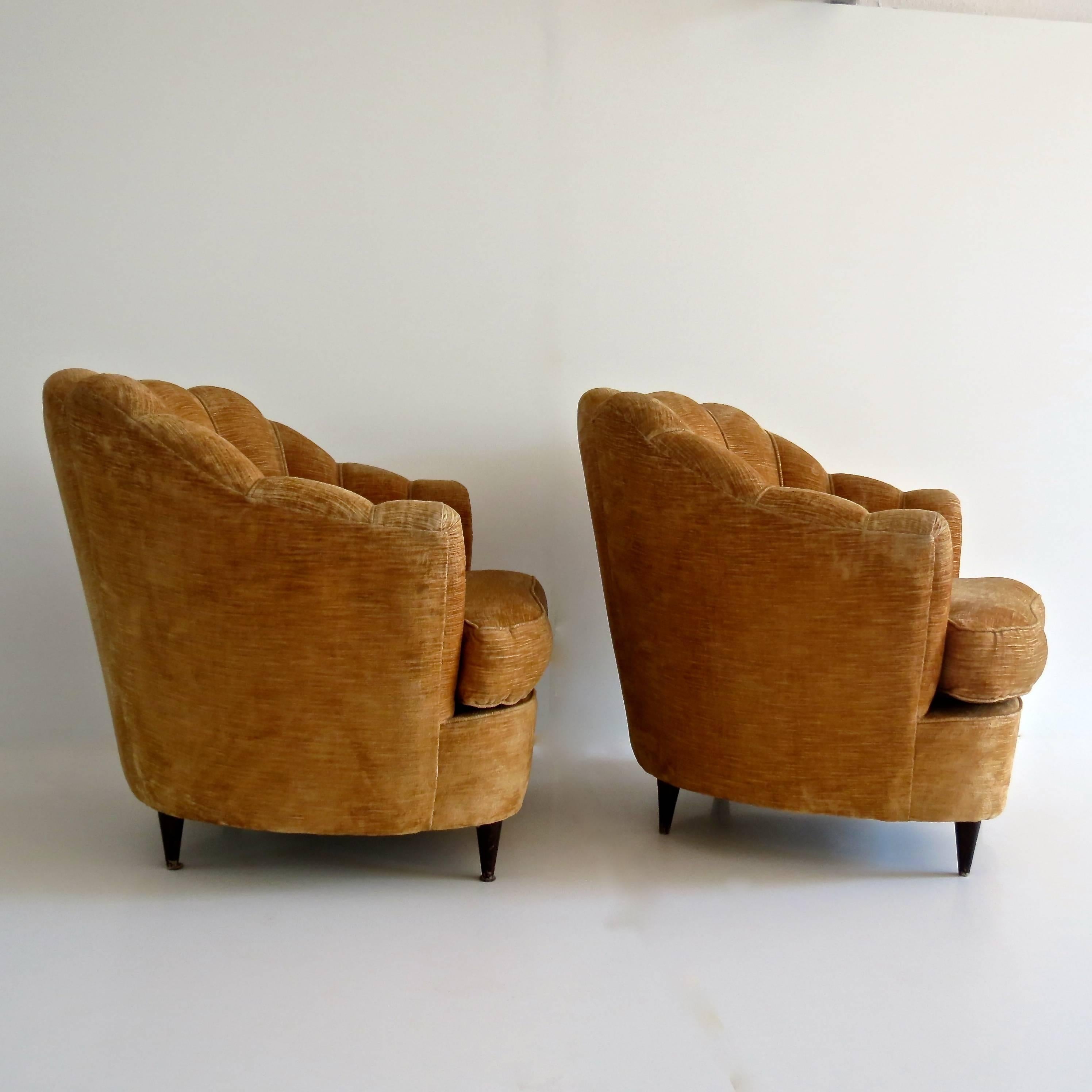 Pair of Large Armchairs Attributed to Guglielmo Ulrich, 1950 In Good Condition In Rome, IT