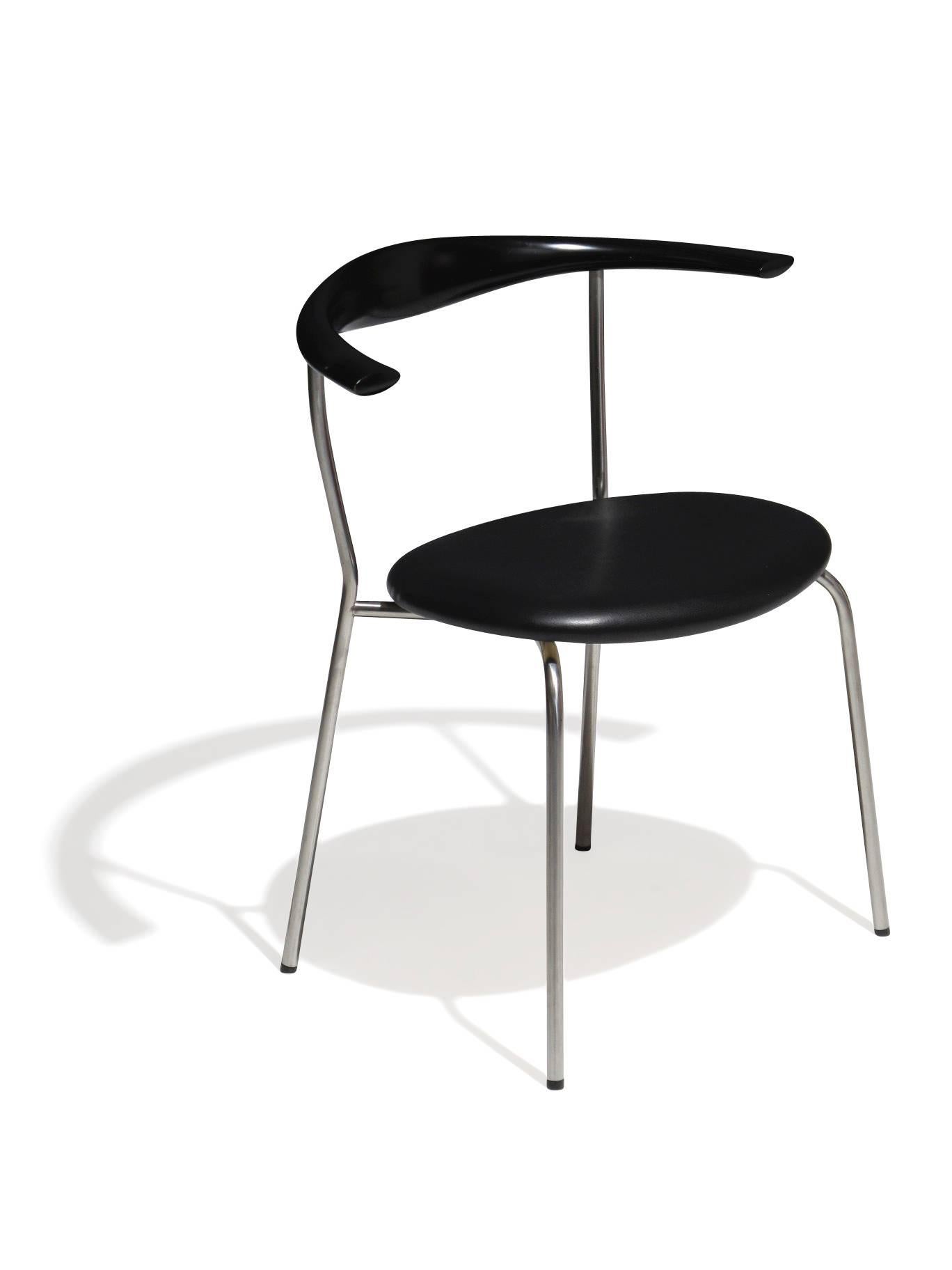 Hans Wegner Pp701 Bull Horn Dining Chairs in Black Lacquer, Leather and Steel 1