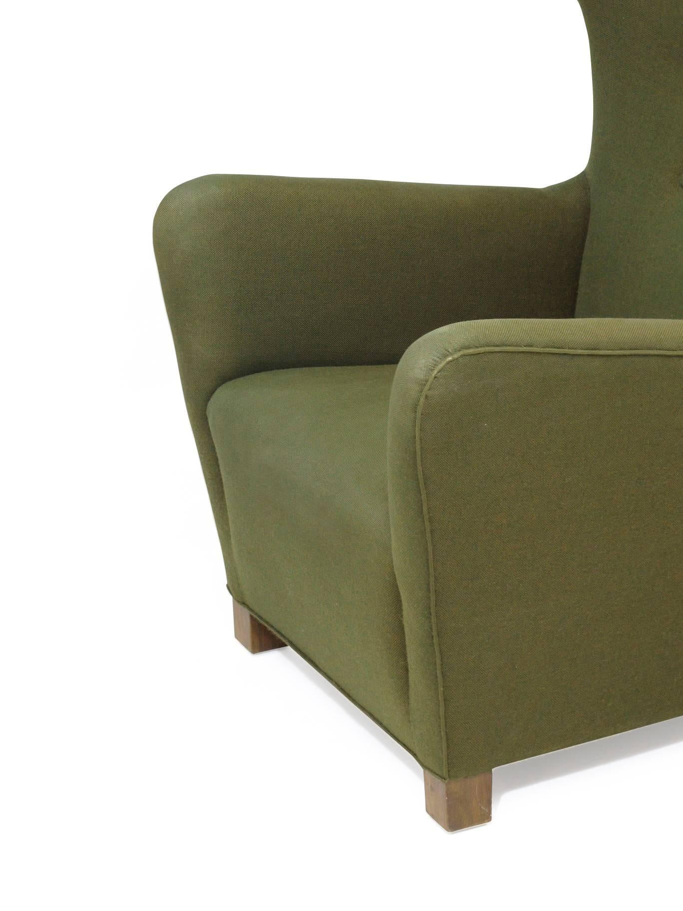 1942 Fritz Hansen Model 1672 Wing Back Chair in the Original Green Wool Fabric In Good Condition In Oakland, CA