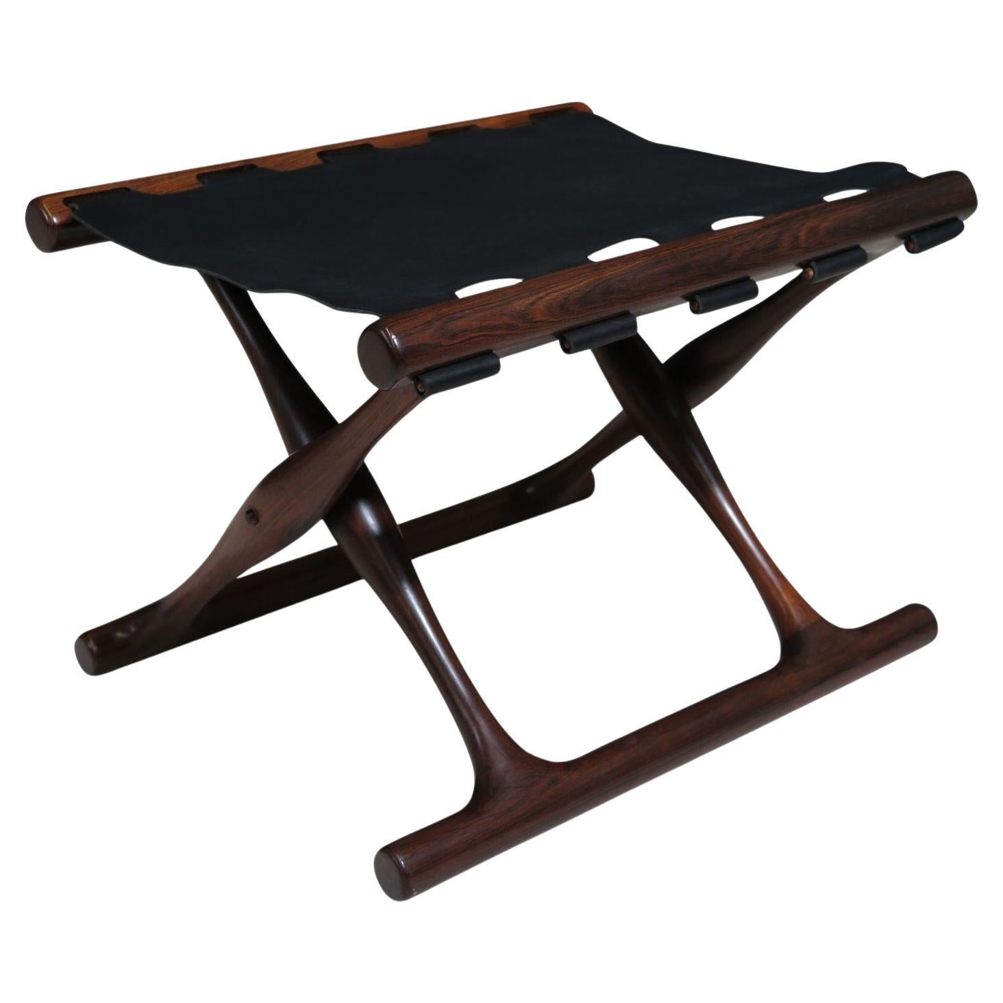 Tabouret pliant en bois de rose brésilien et cuir de Poul Hundevad, époque ancienne en vente