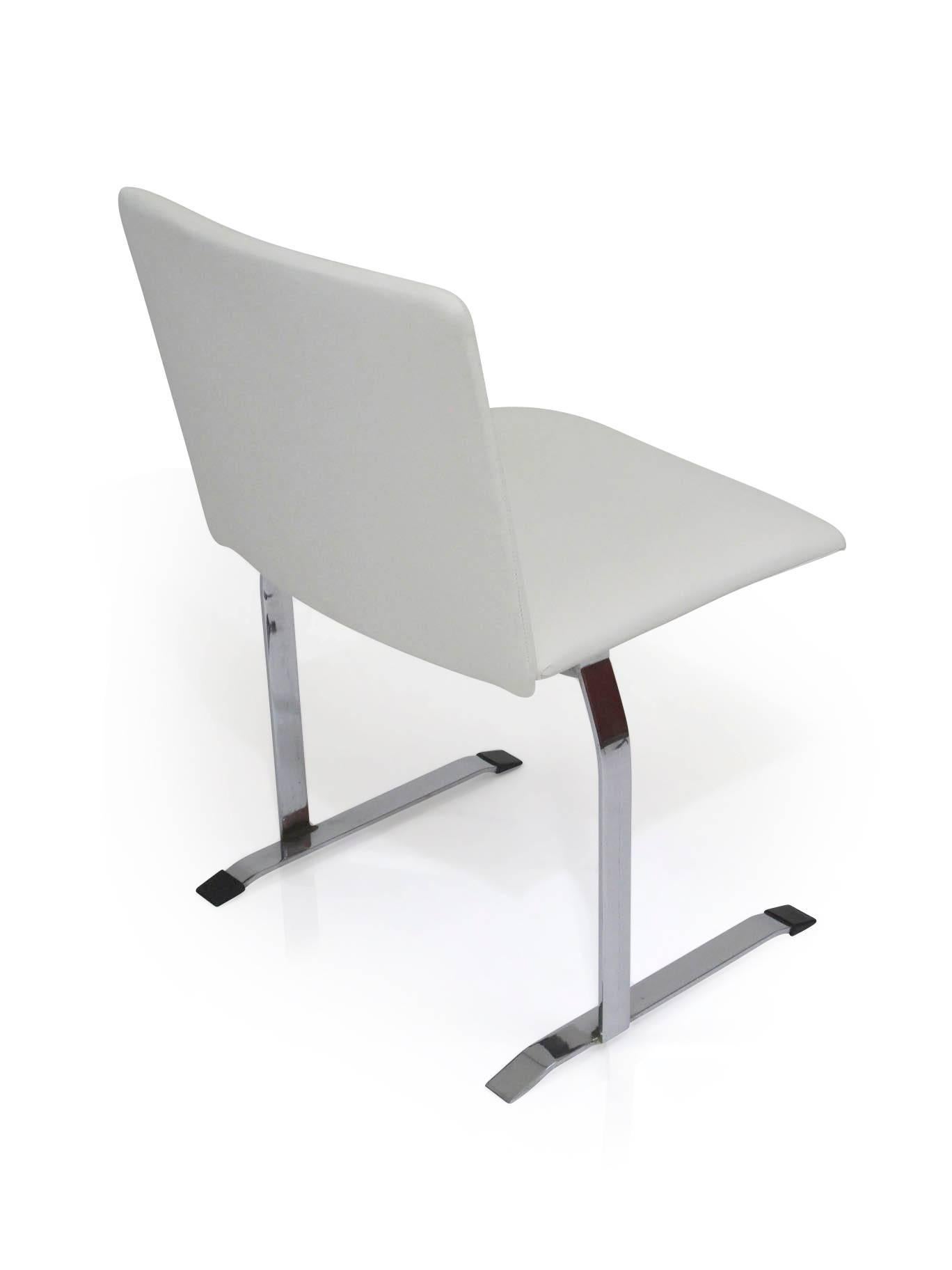 Giovanni Offredi for Saporiti Dining Chairs in White Vinyl on Chrome Steel Frame 1
