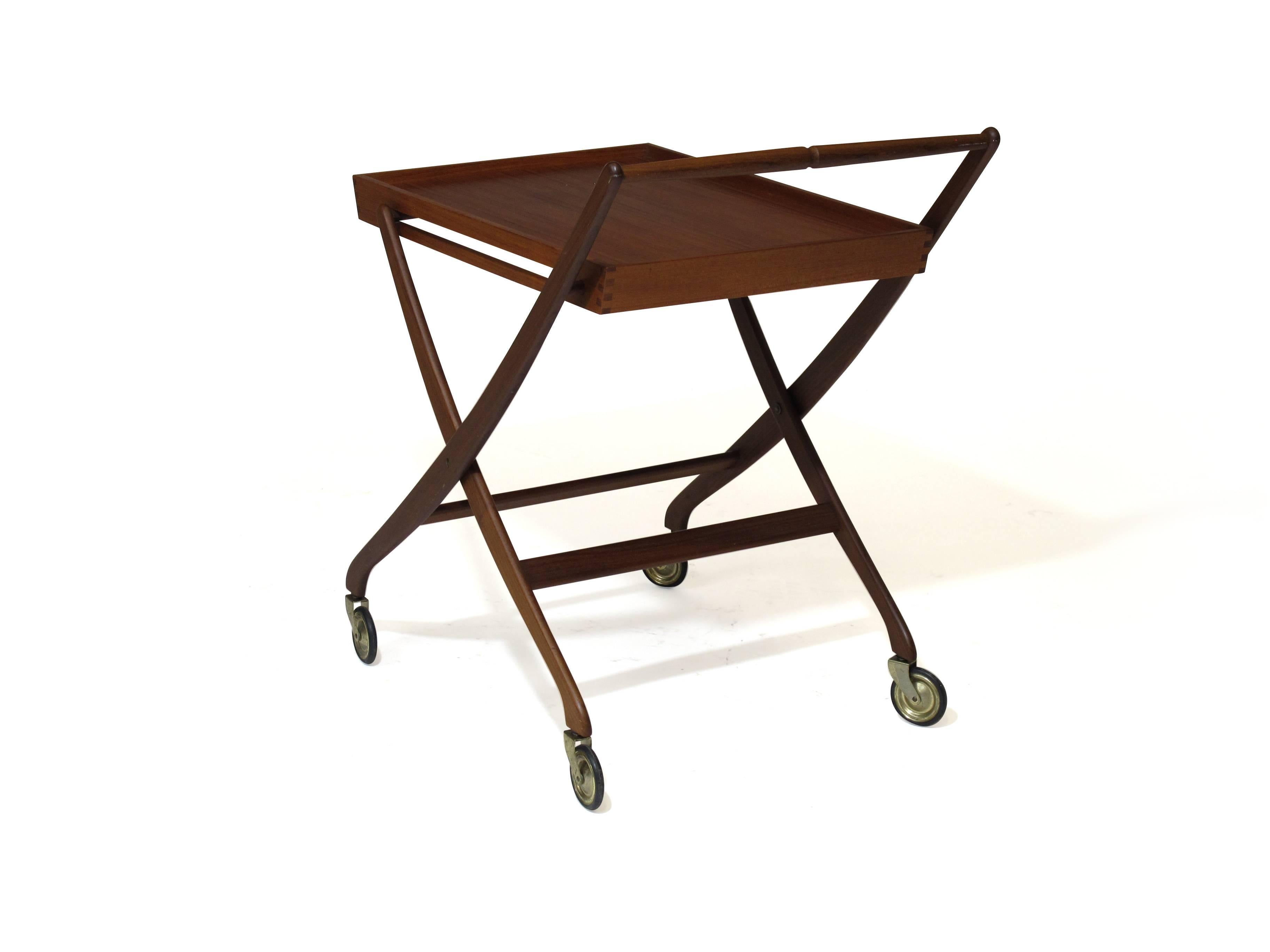 Danish Teak Folding Serving Bar Cart In Excellent Condition In Oakland, CA