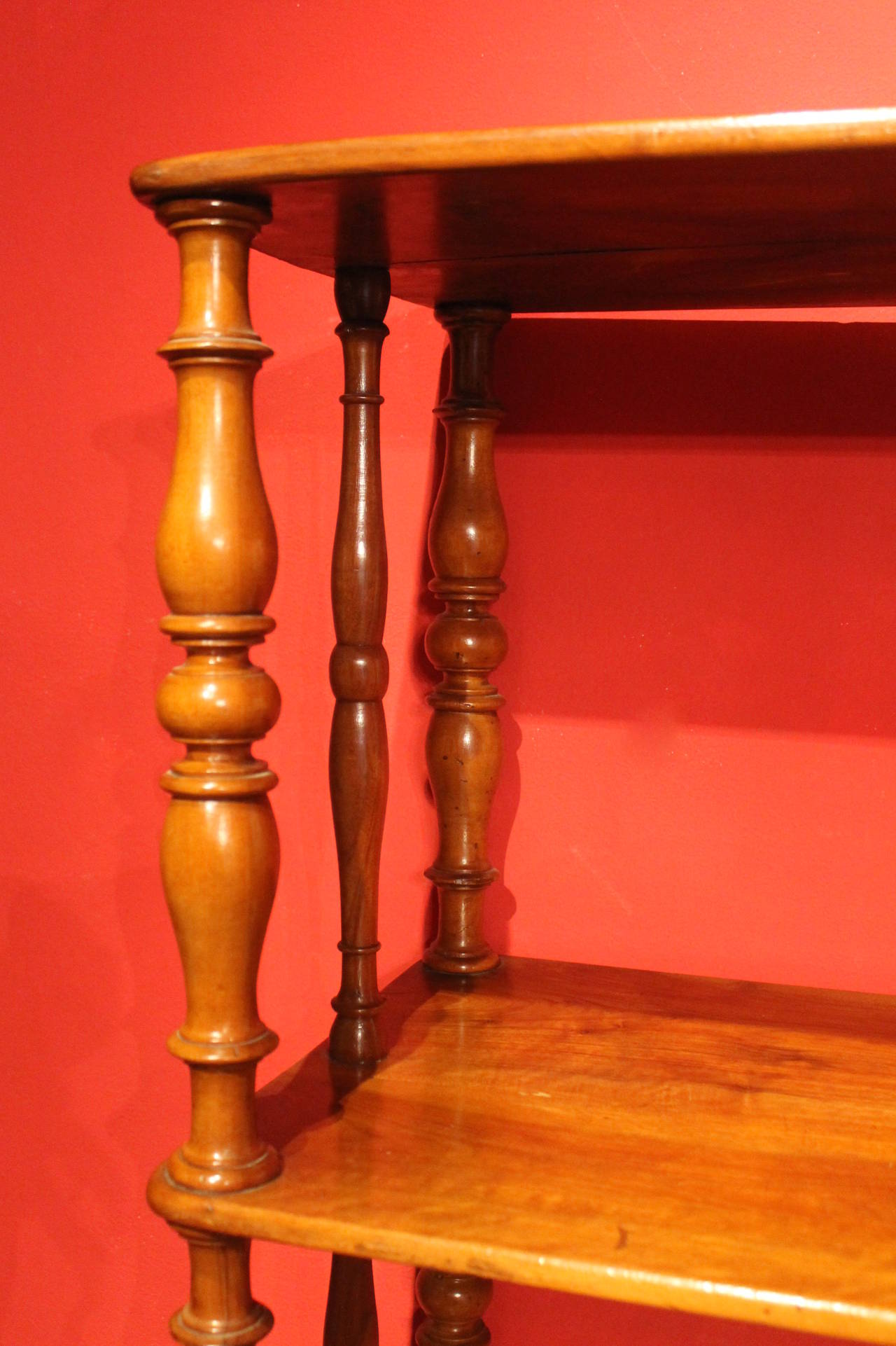 Italian 19th Century Regency Style Rustic Walnut Wood Open Shelves Bookcase For Sale 1