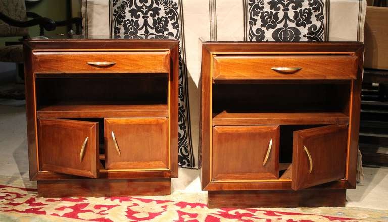Pair of Italian Art Deco Walnut Wood Nightstand Cabinets with Brass Handles 1