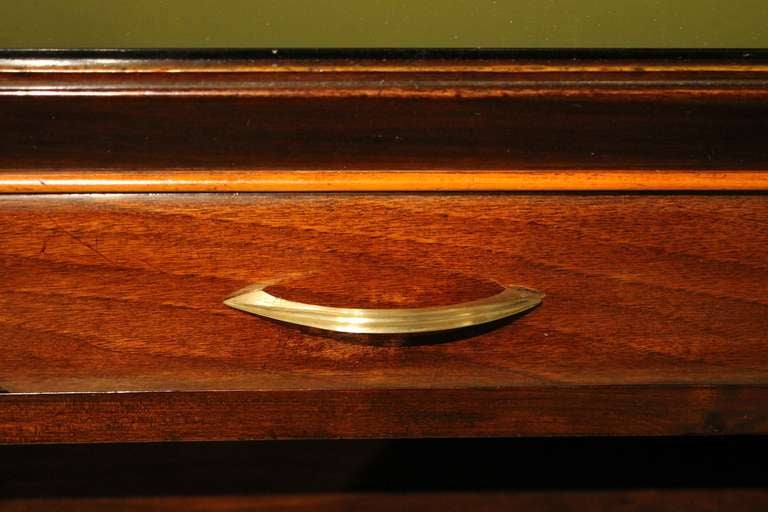 Pair of Italian Art Deco Walnut Wood Nightstand Cabinets with Brass Handles 4