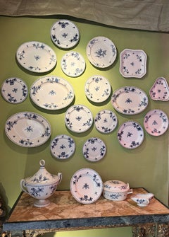 10 Piece Blue & White Porcelain Serving Set Tureen and Platters, Vienna, 18th C.