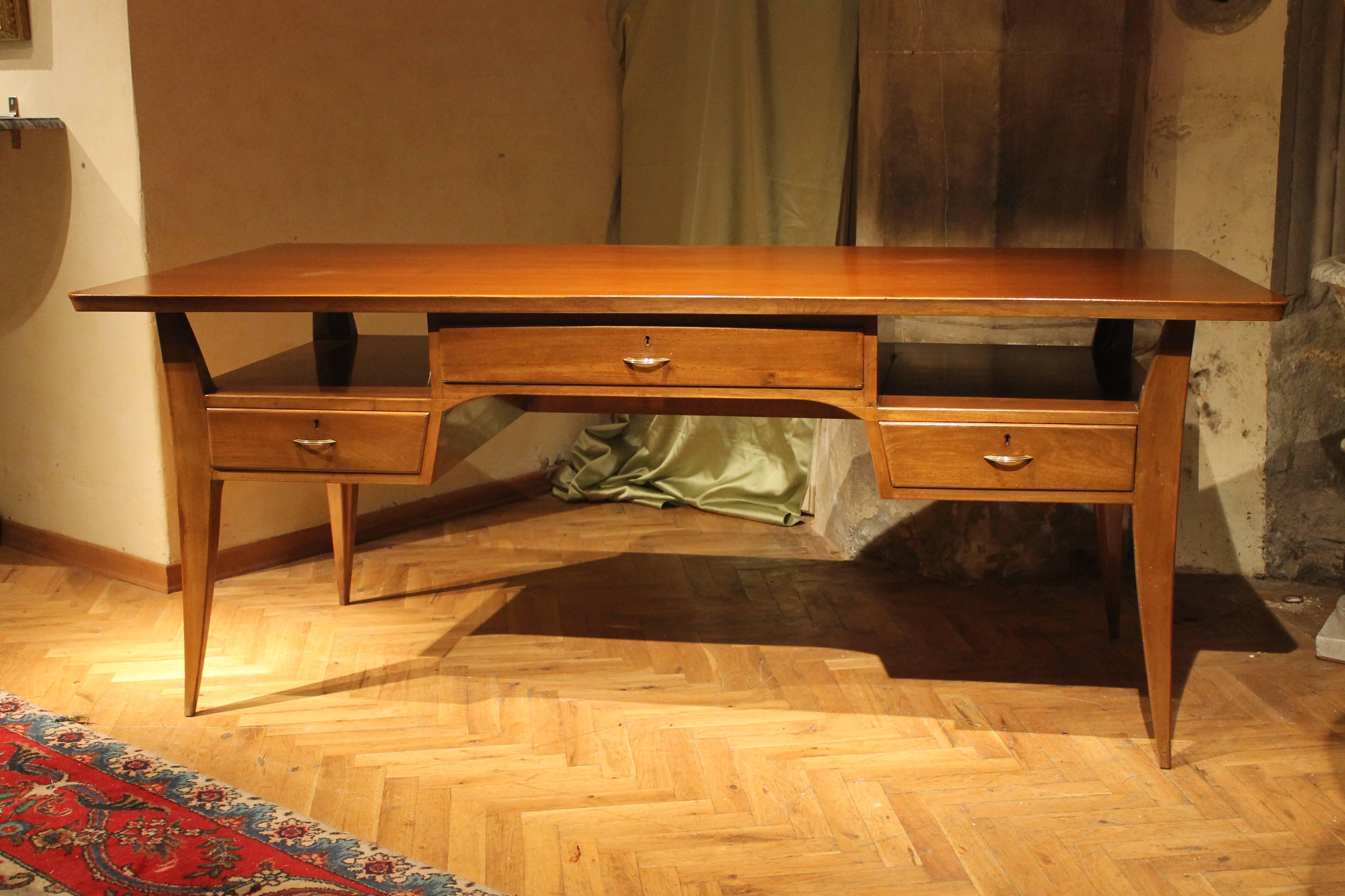 writing desk with curved legs