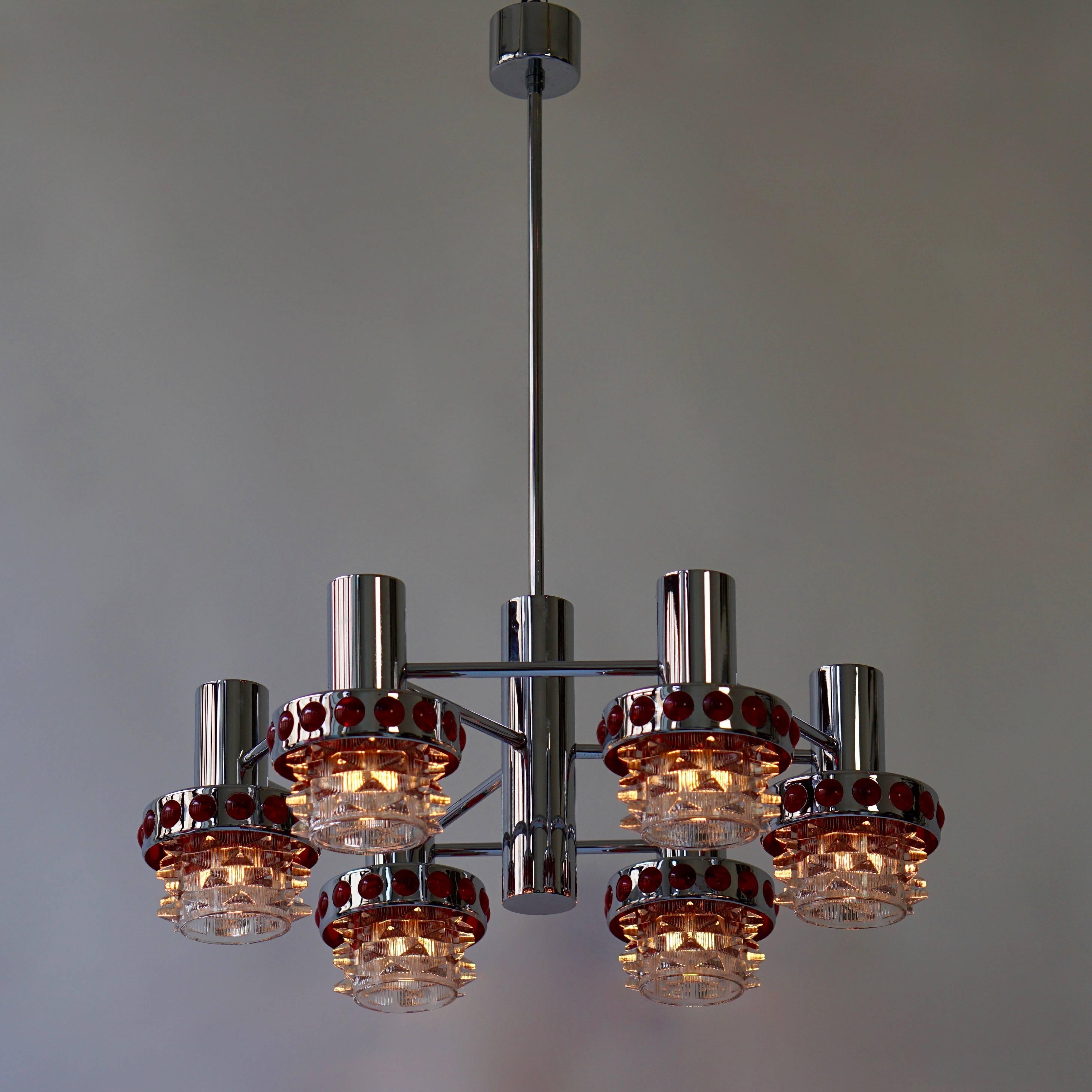 Italian glass chandelier.
Six E27 bulbs.
Diameter:66 cm.
Height:85 cm.