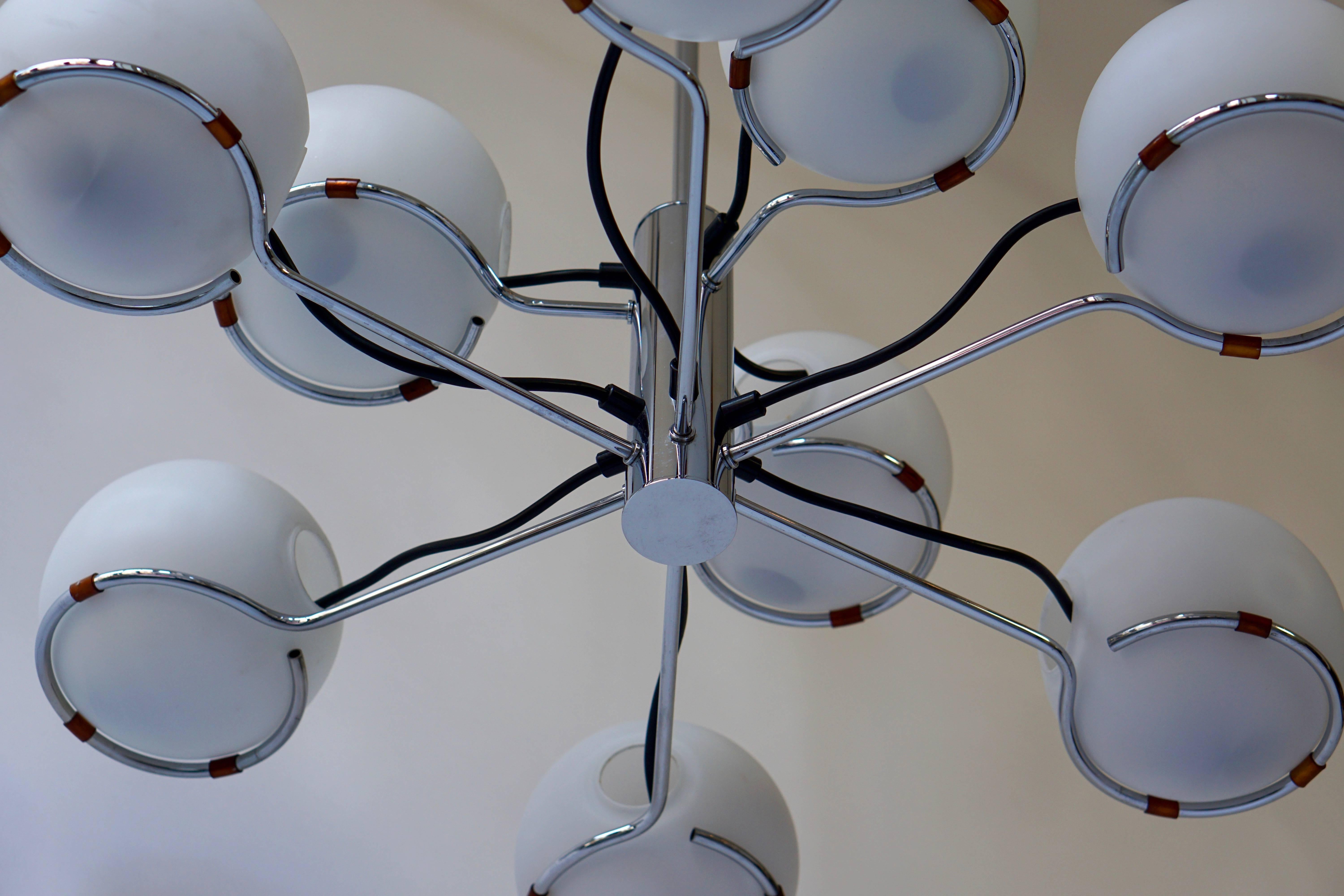 Murano Chandelier with Nine Glass Globes In Excellent Condition For Sale In Antwerp, BE