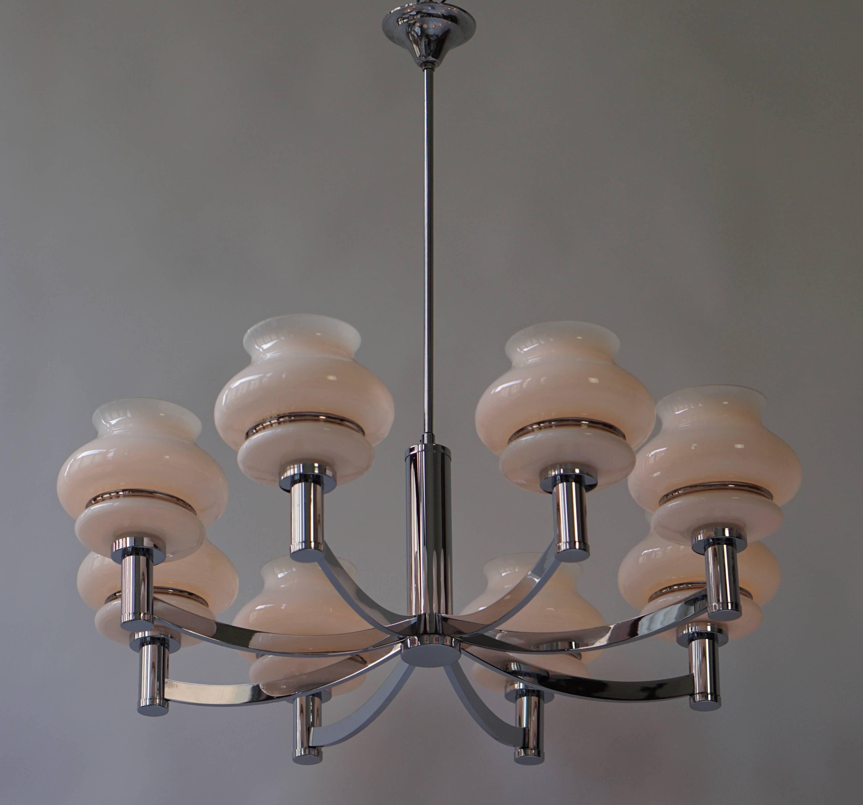 Italian Murano glass chandelier.
Height:75 cm.
Diameter:75 cm.
Eight E14 Bulbs.
 
