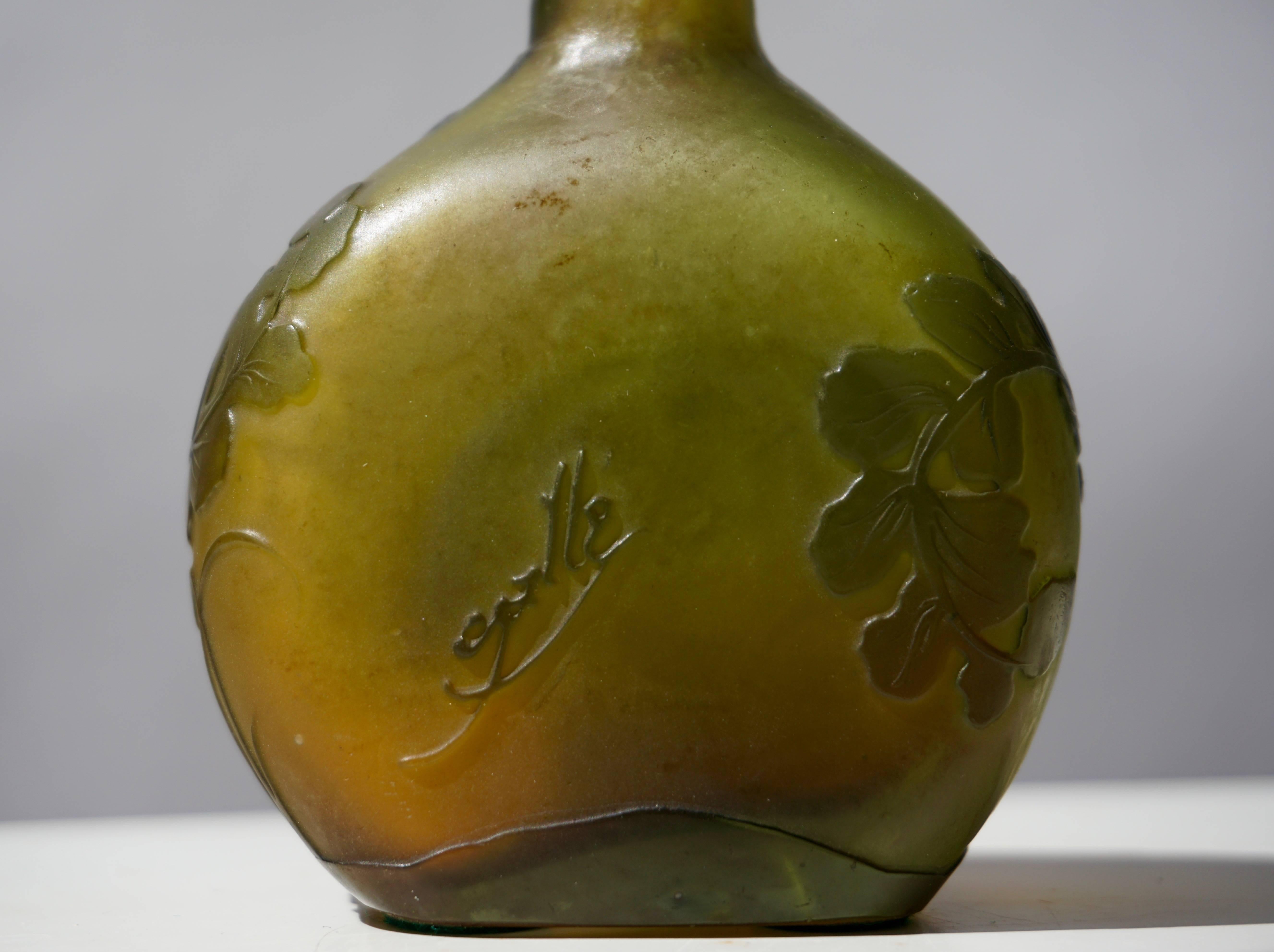 Emile Gallé French Art Nouveau Cameo Glass Vase (Frühes 20. Jahrhundert)