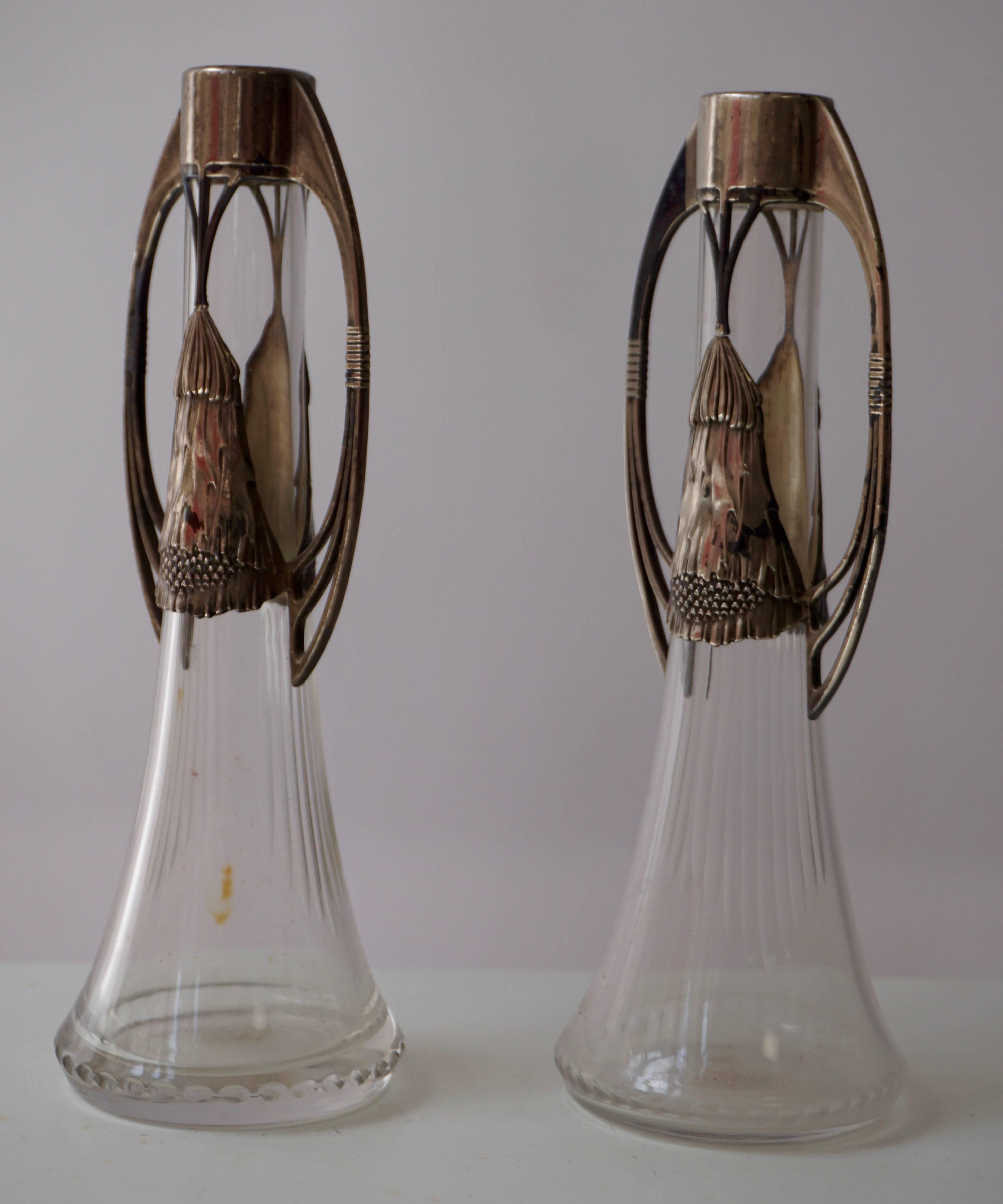 Art nouveau Paire de vases en métal argenté Art Nouveau WMF en vente