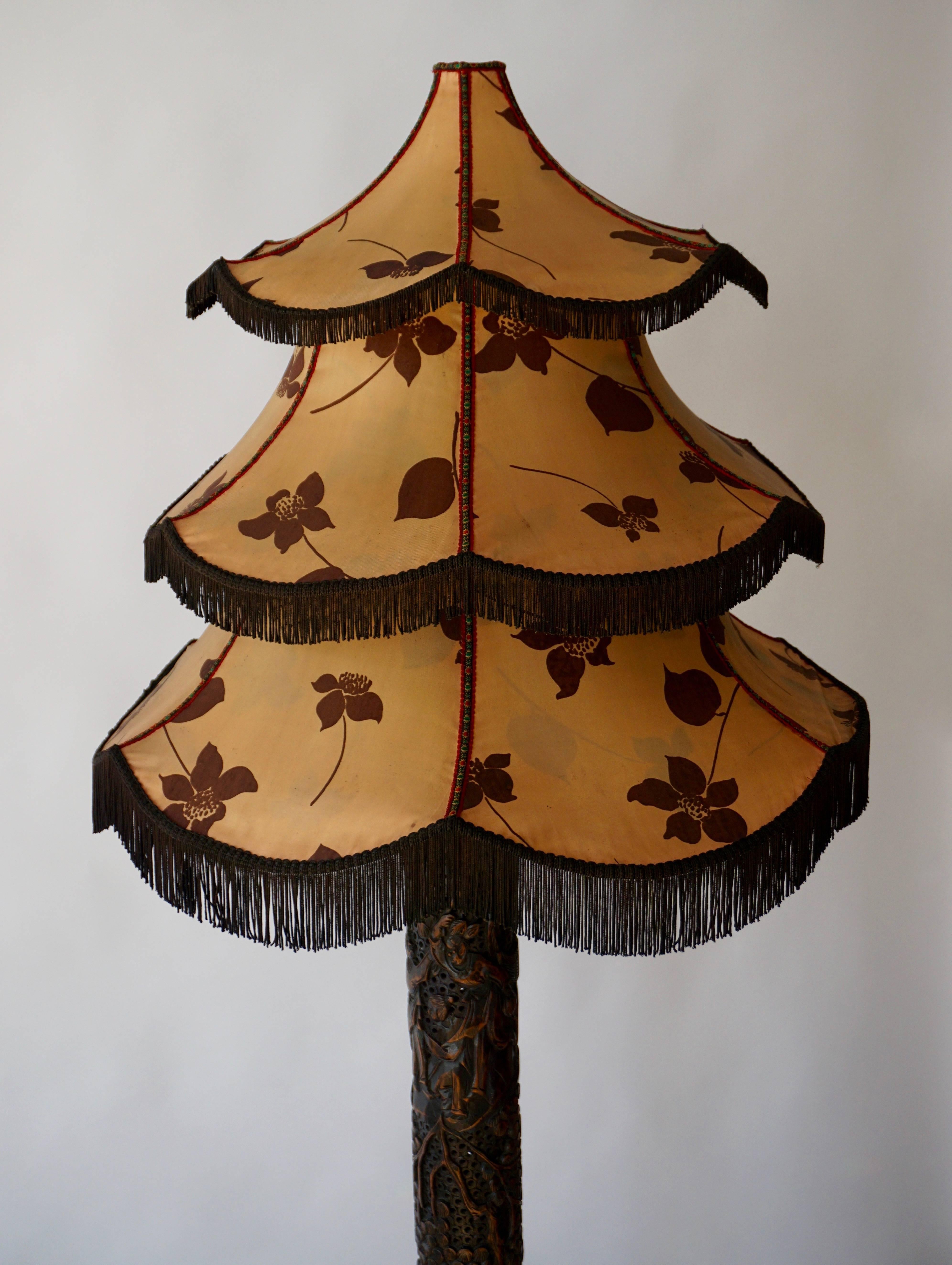 19th Century 1920s Fine Antique Chinese Rosewood Carved Floor Lamp with Pagoda Shade For Sale