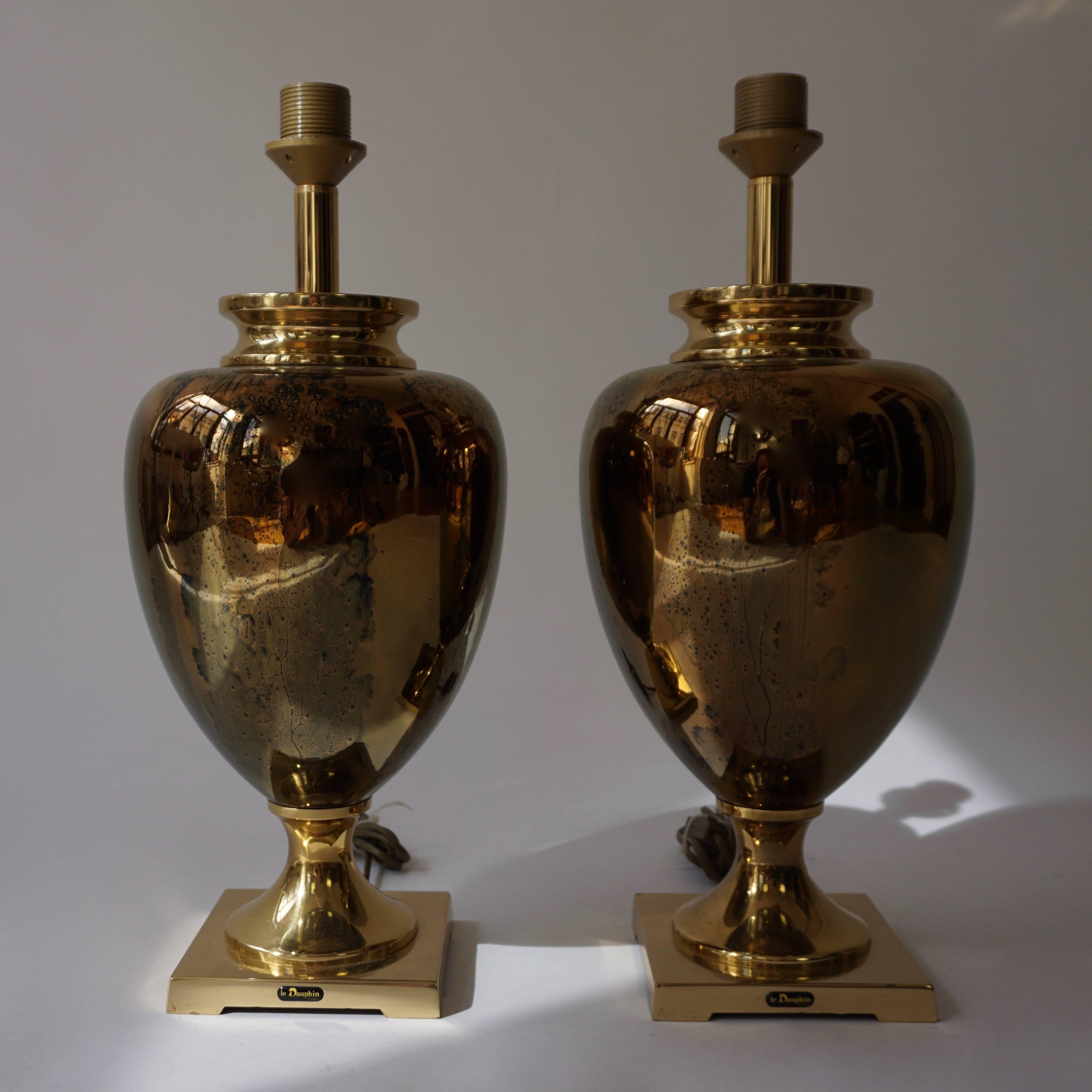Elegant pair of lamps made by Maison Le Dauphin.
Height 50 cm.
Diameter 20 cm.