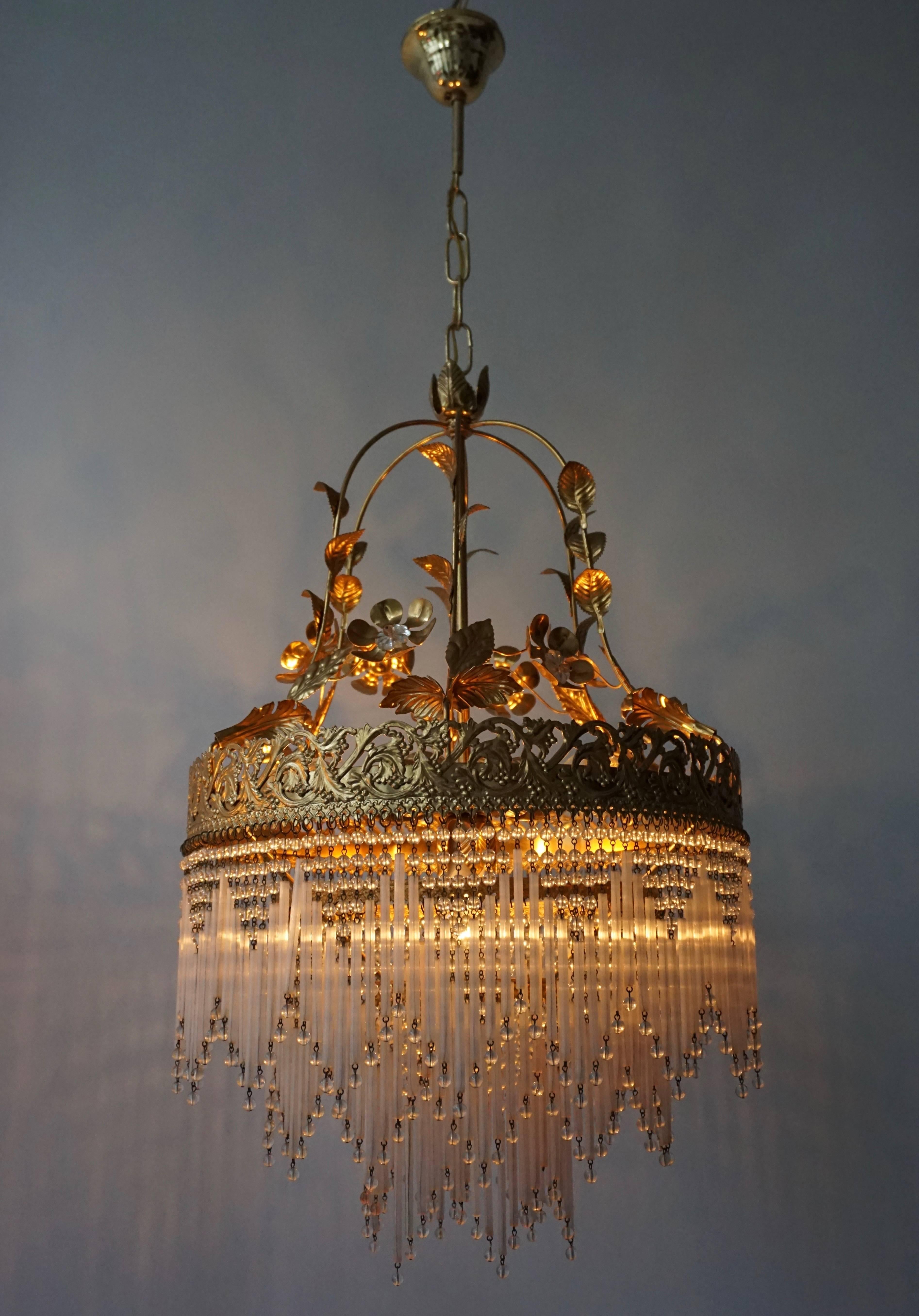 Italian Glass and Brass Chandelier In Good Condition For Sale In Antwerp, BE