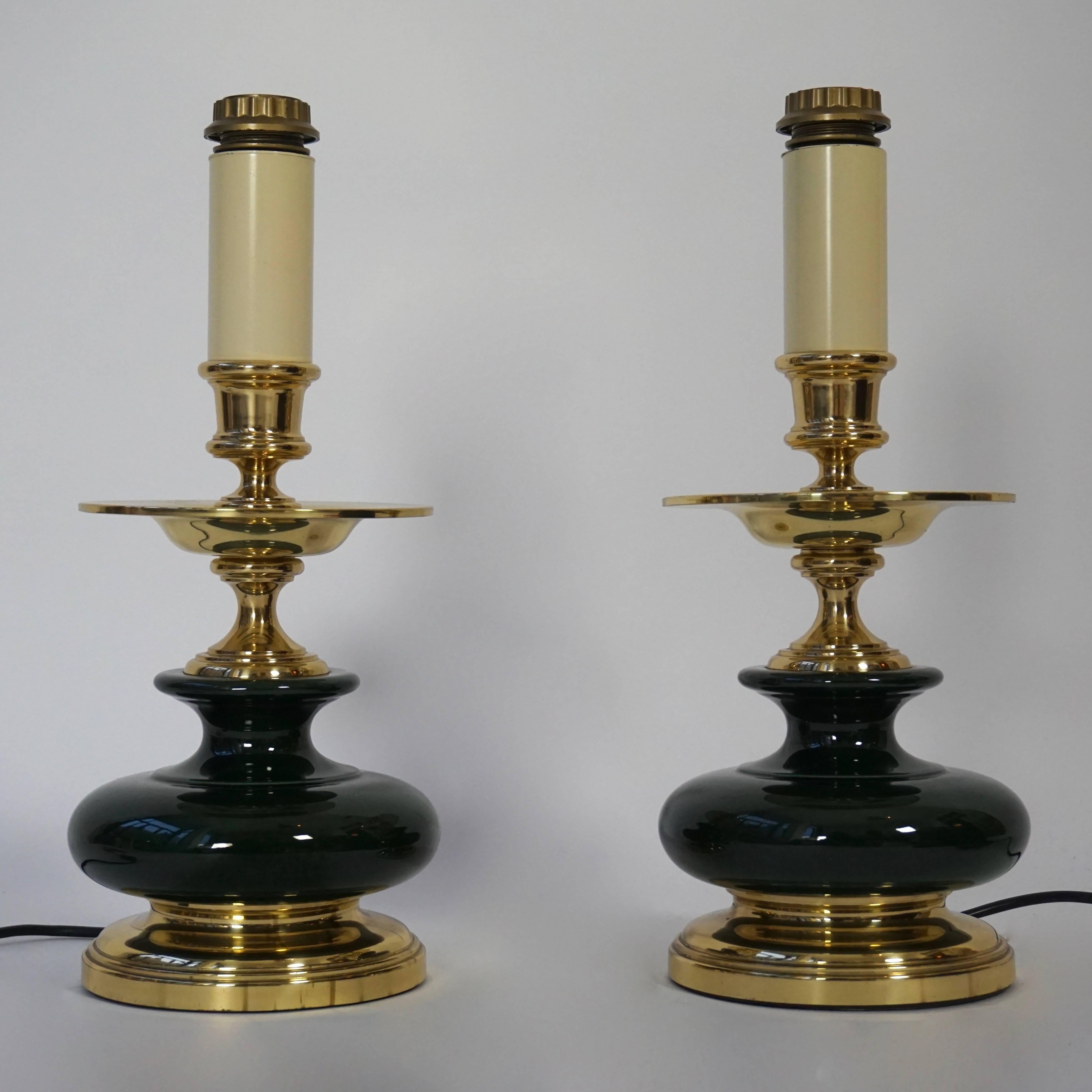 Pair of Brass and Green Porcelain Table Lamps In Good Condition In Antwerp, BE