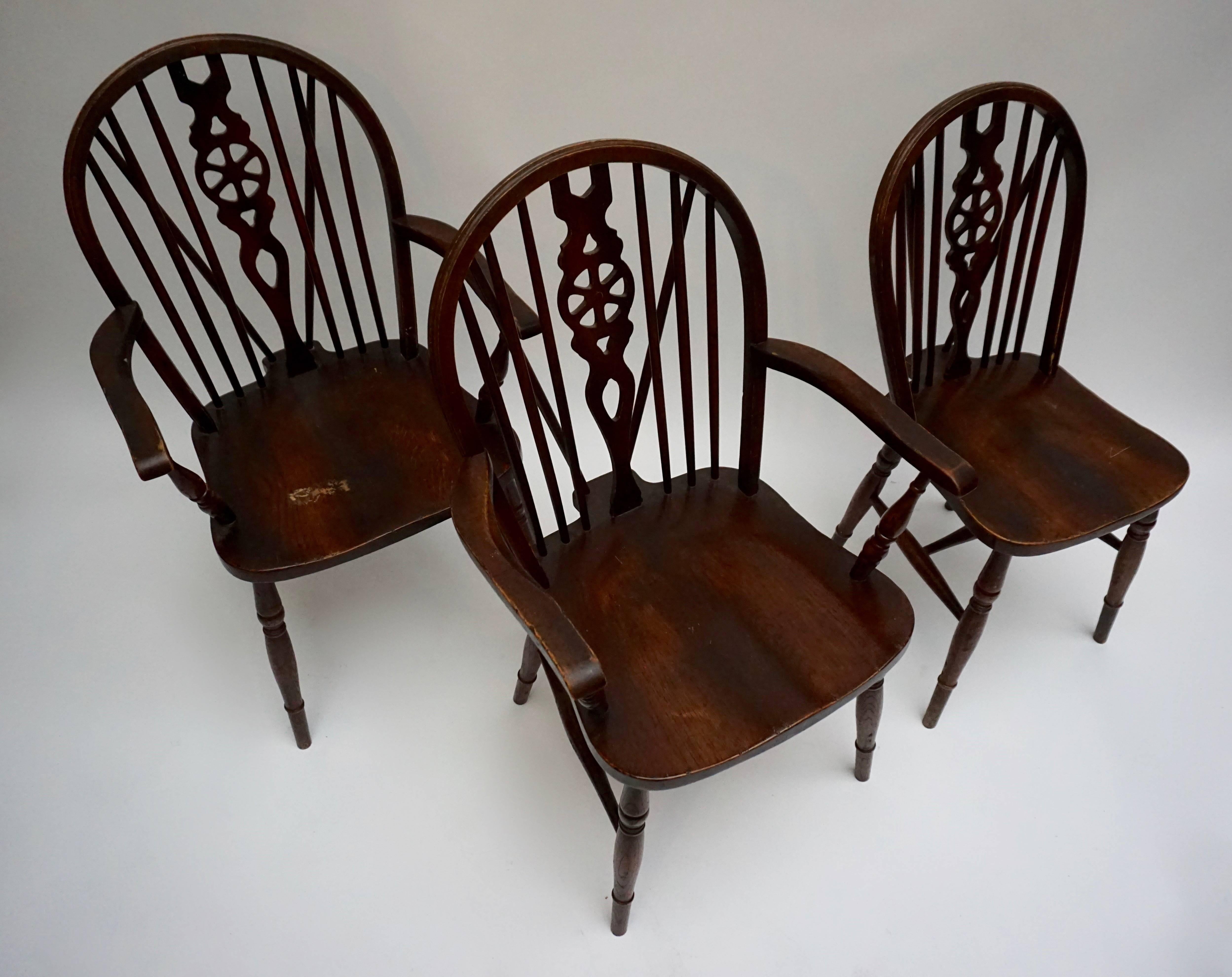 20th Century Set of Six English Windsor Chairs For Sale