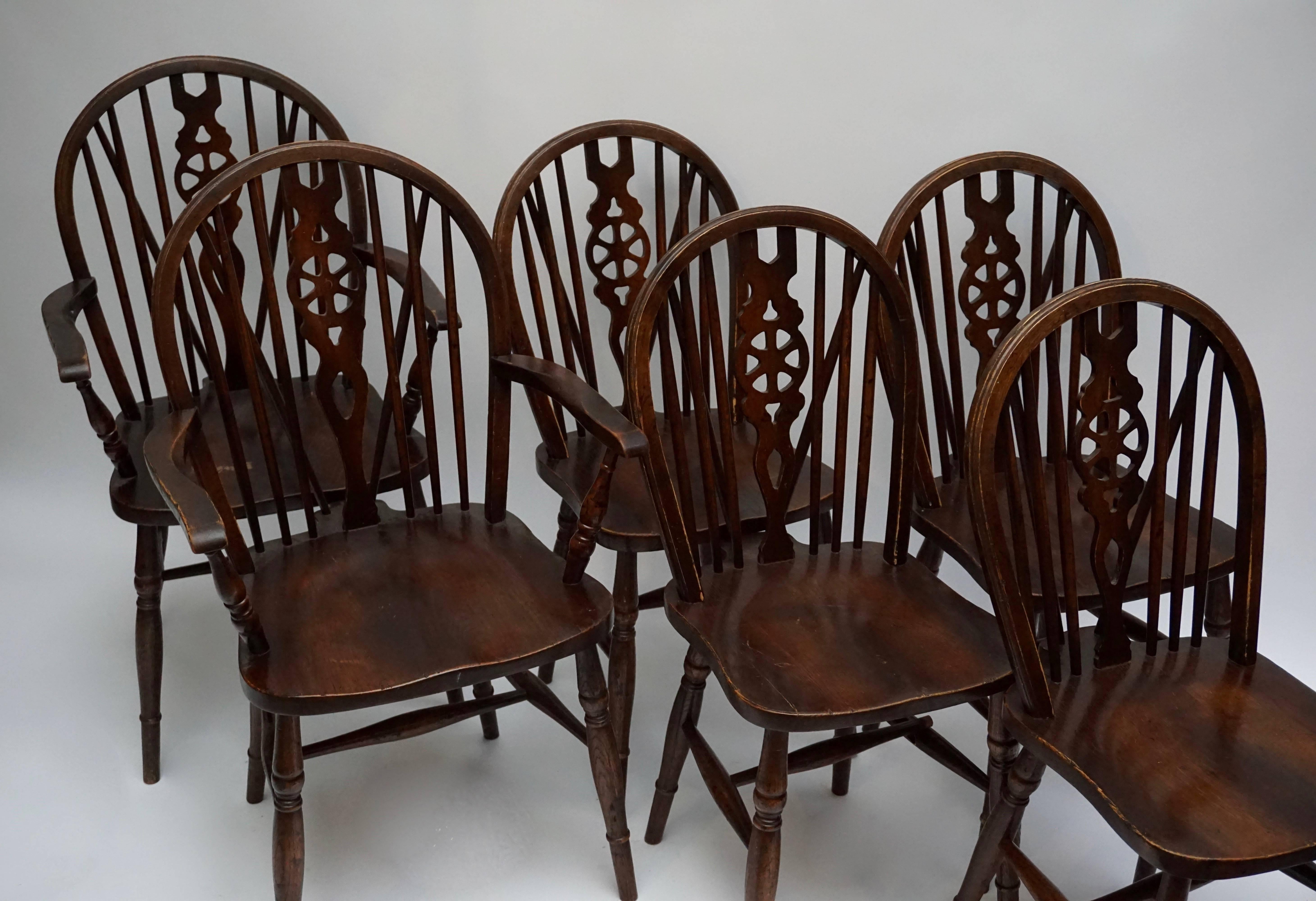 Set of Six English Windsor Chairs For Sale 1