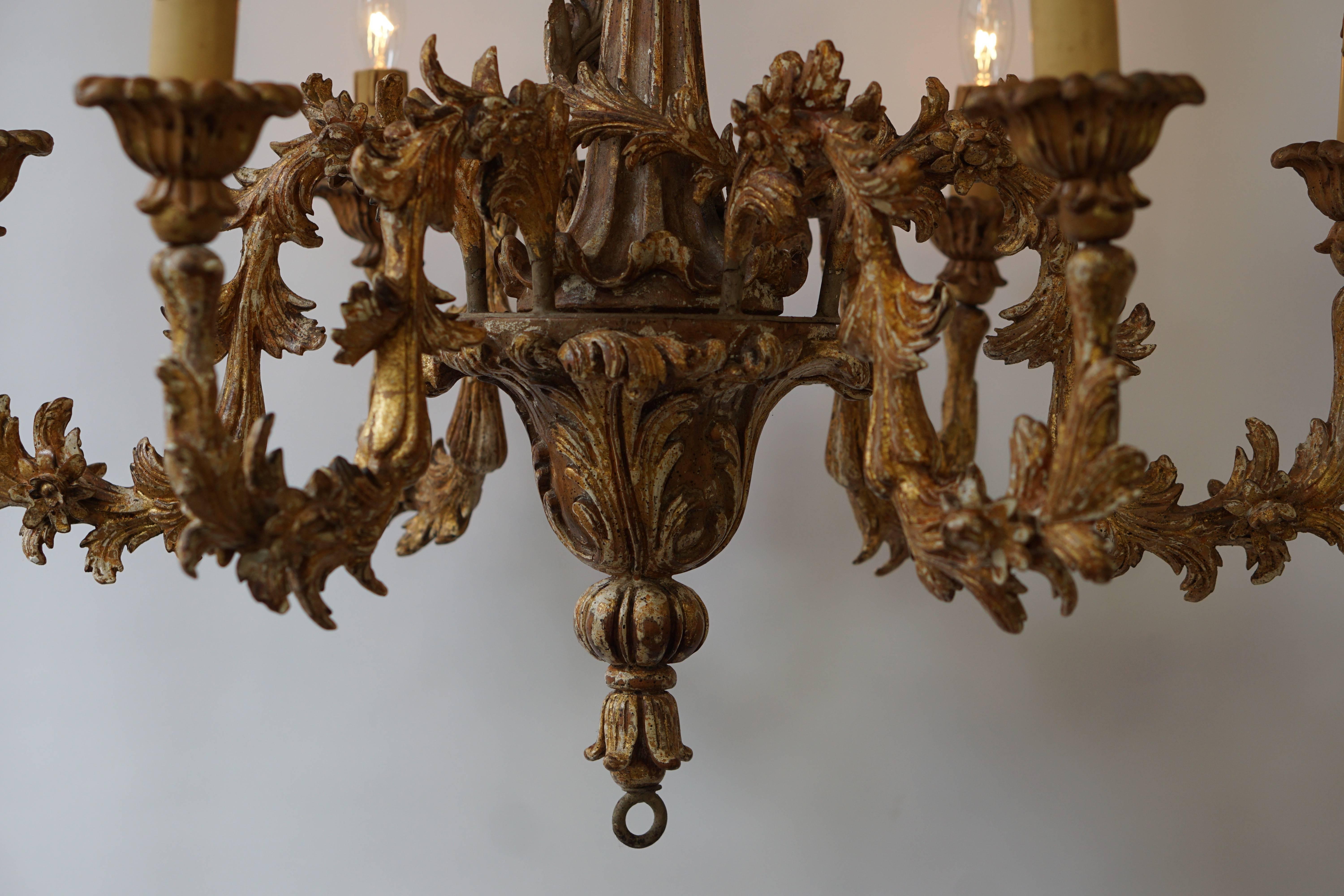 Italian Carved Giltwood Six-Light Chandelier 3