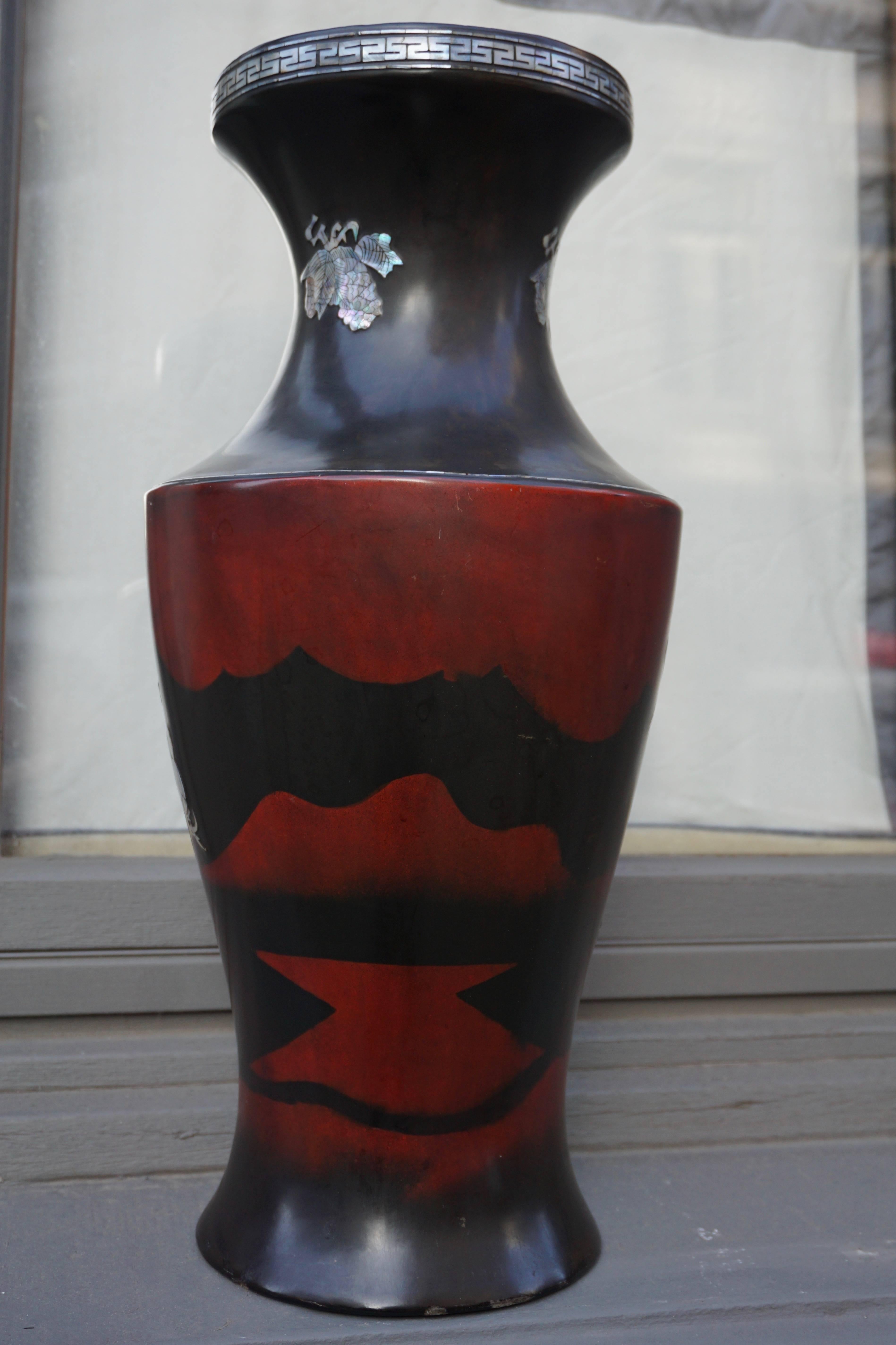 20th Century Japanese Vase Inlaid with Mother-of-Pearl