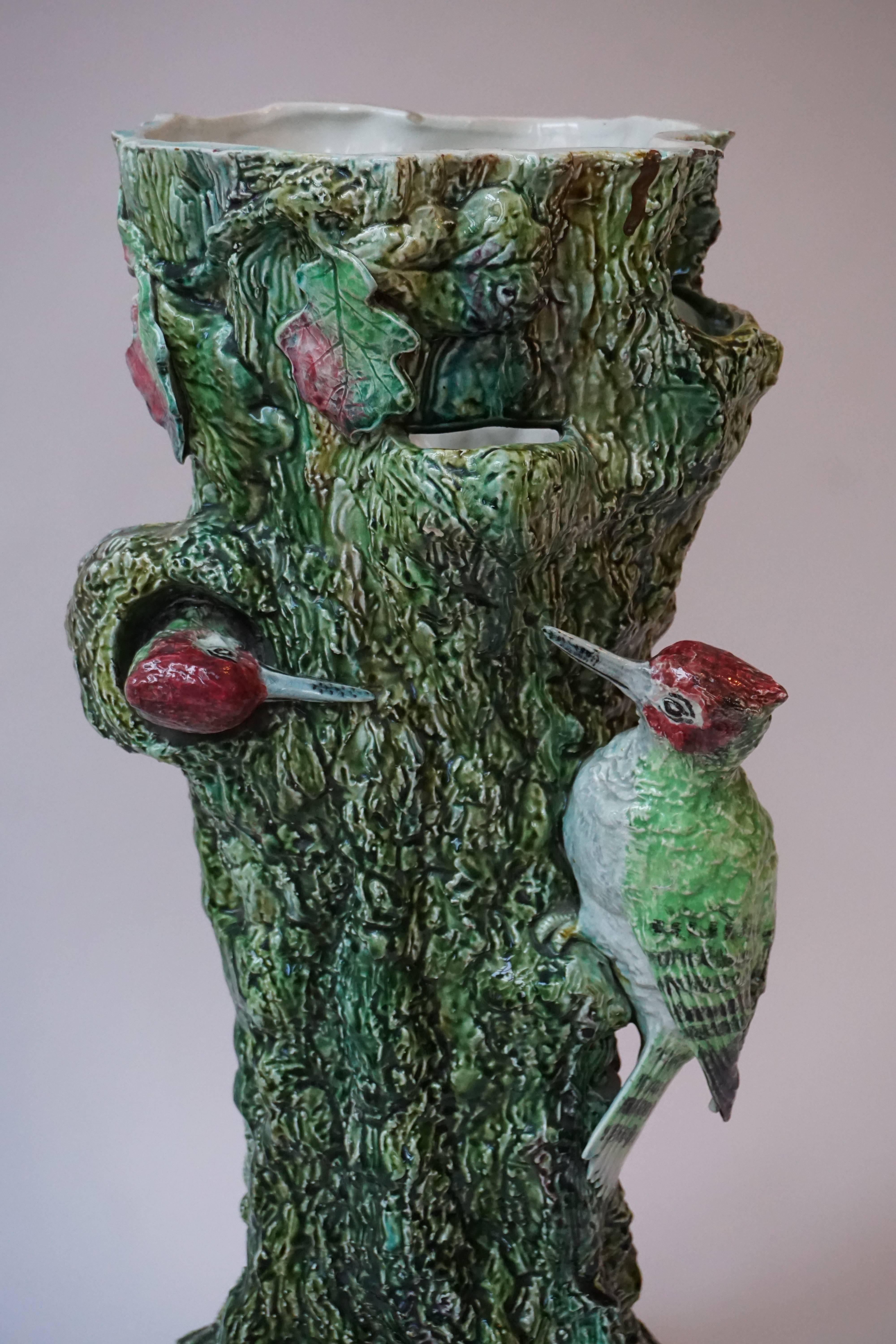 Majolika-Vase oder Schirmständer mit Vögeln (Moderne der Mitte des Jahrhunderts) im Angebot