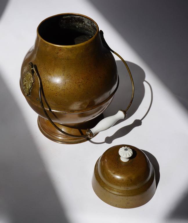 Antique Stylish Copper and Brass Coal Kettle, Fire Extinguisher Fire Place Decor For Sale at 1stDibs