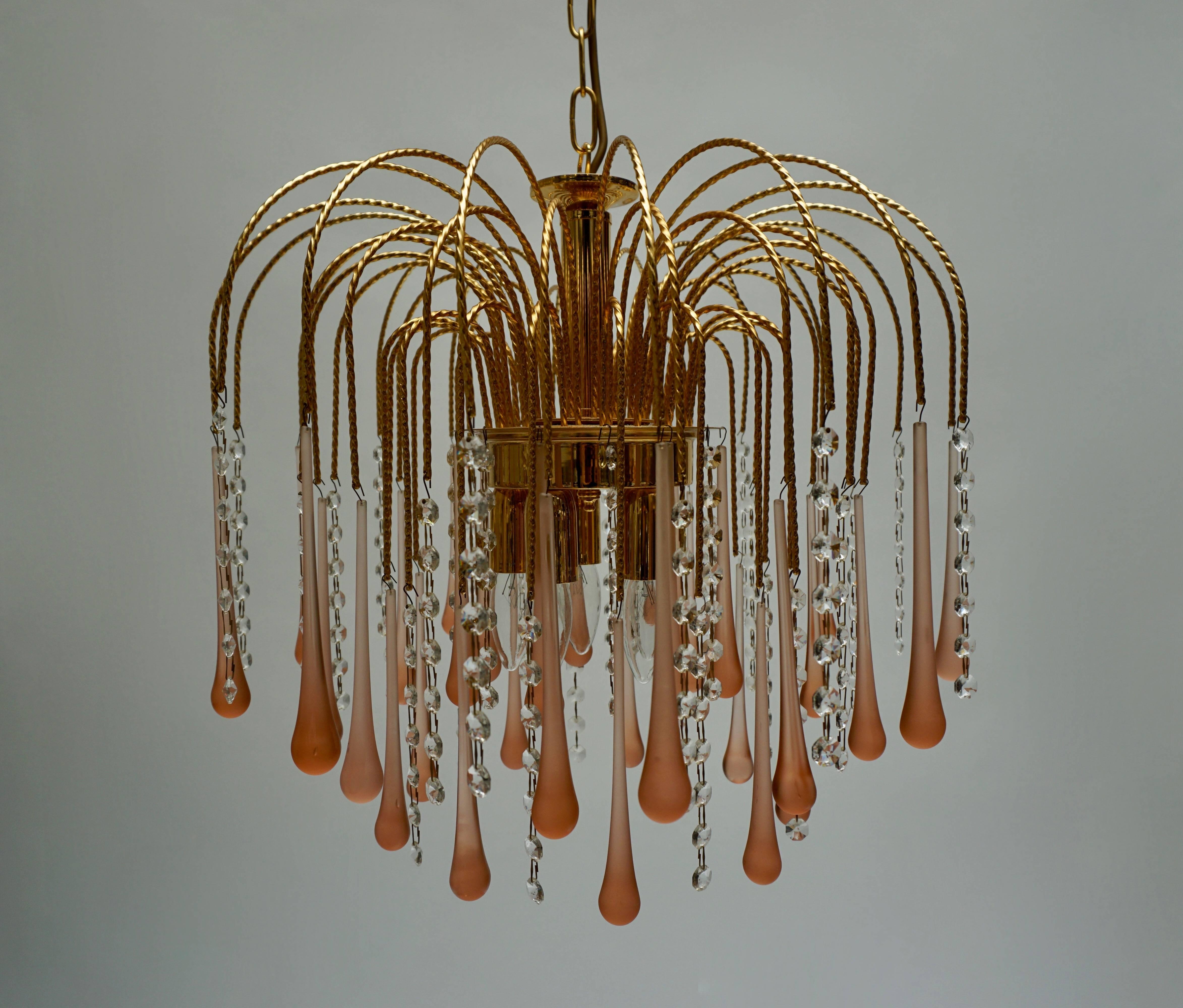 One of Two Italian Brass and Murano Glass Teardrop Chandelier In Good Condition For Sale In Antwerp, BE