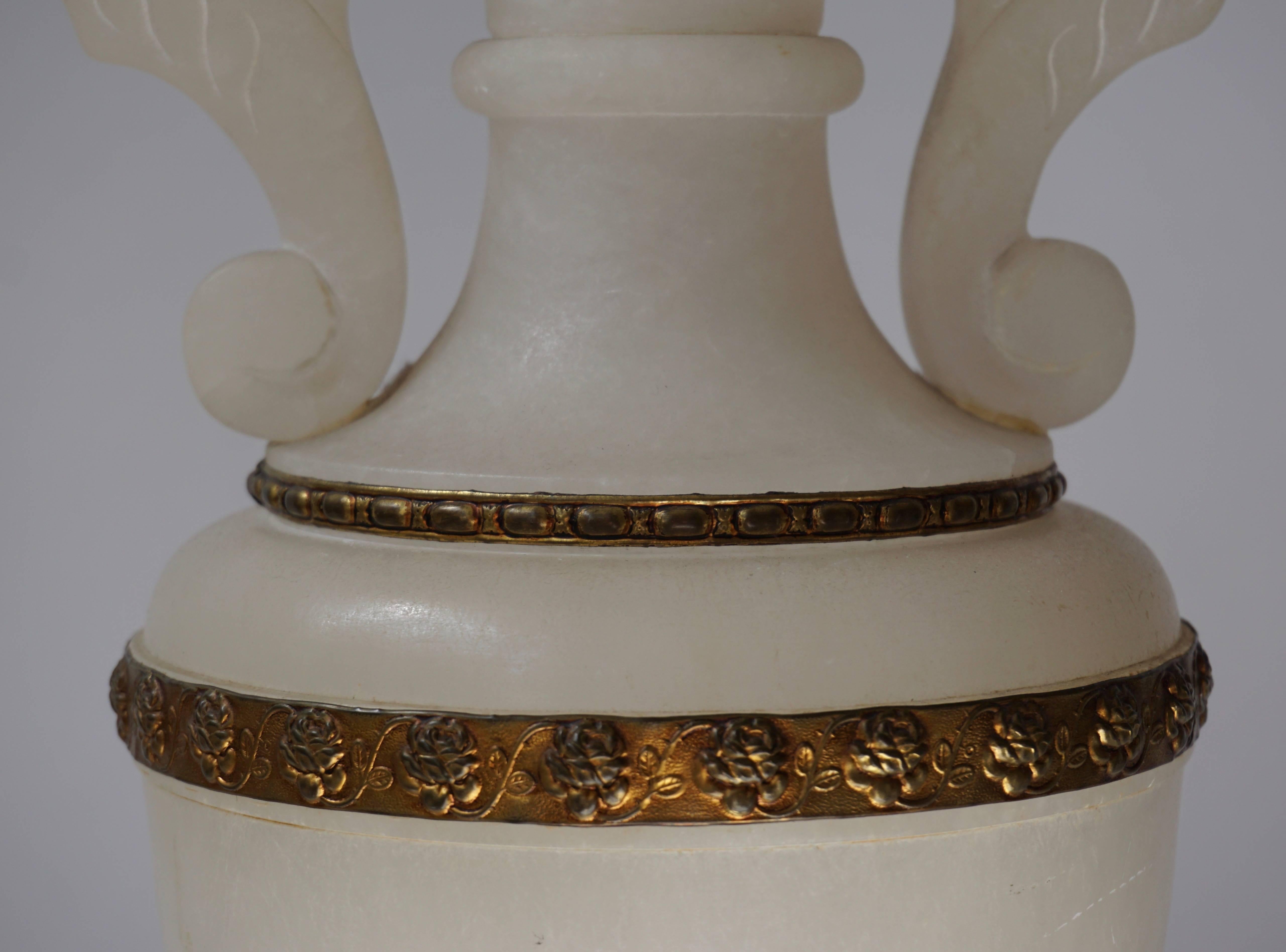 Alabaster Table Lamp In Good Condition In Antwerp, BE