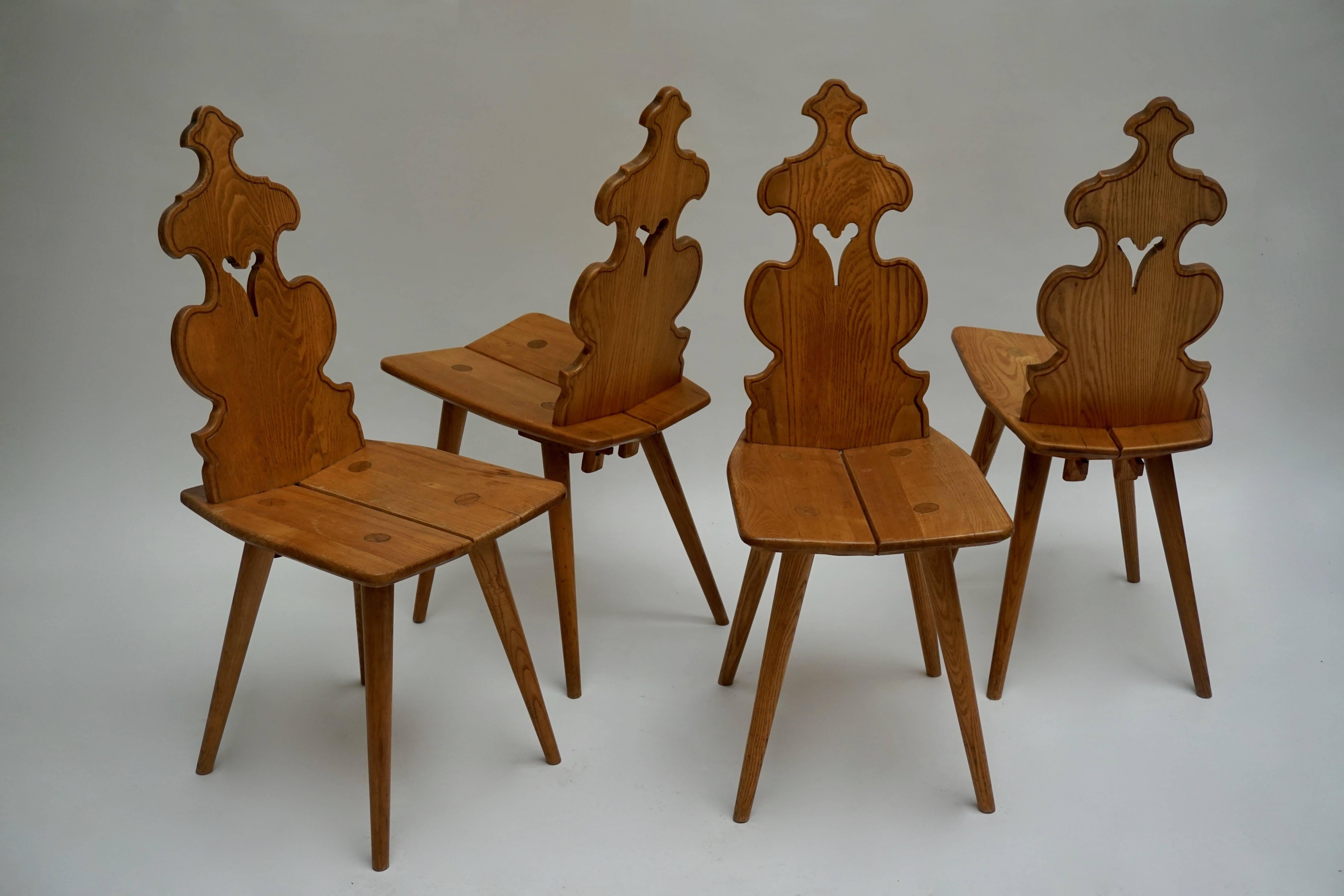 Wooden chairs, Poland.
Measures: Height 92 cm.