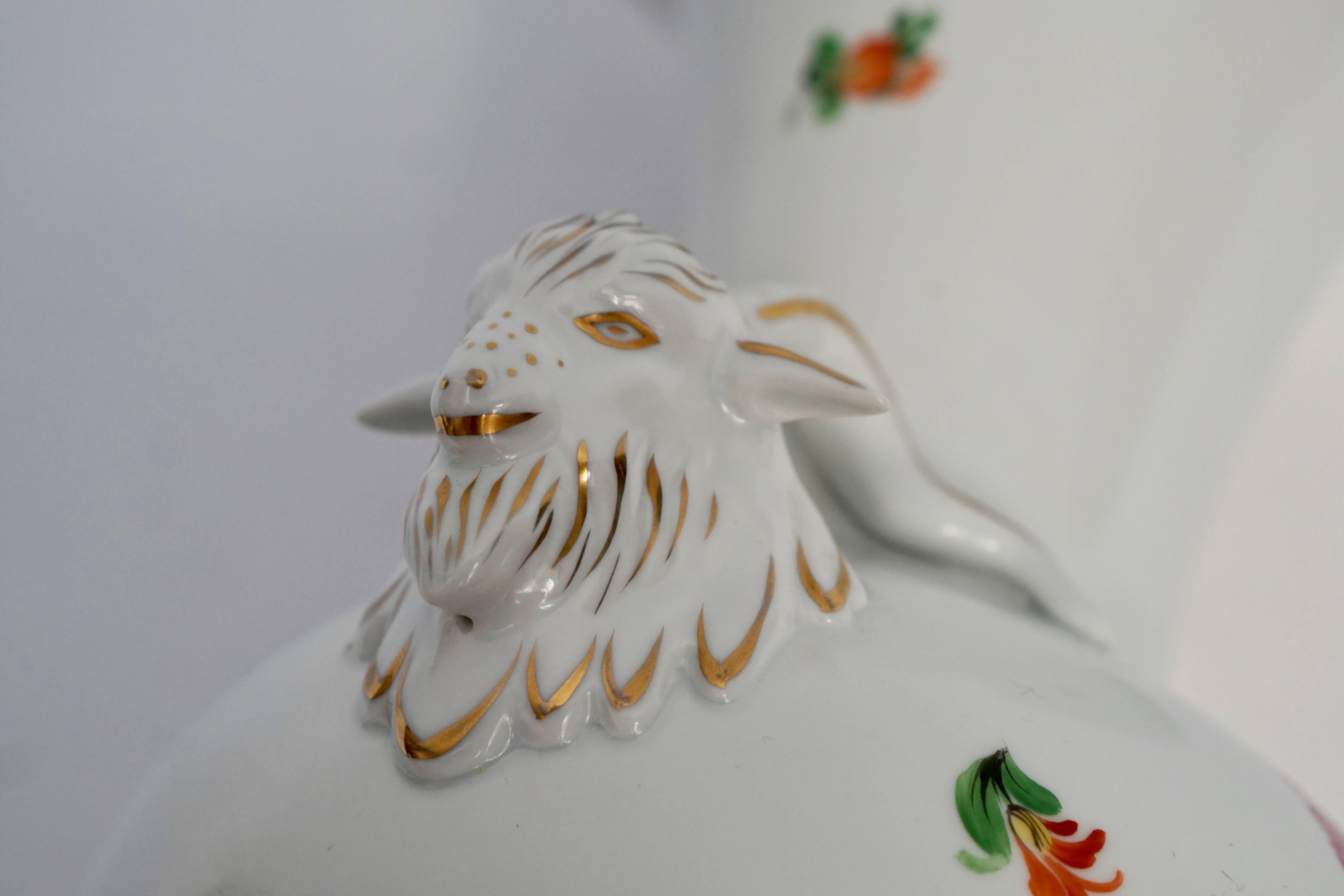 20ième siècle Vase en porcelaine Herend Rothschild Oiseaux en vente