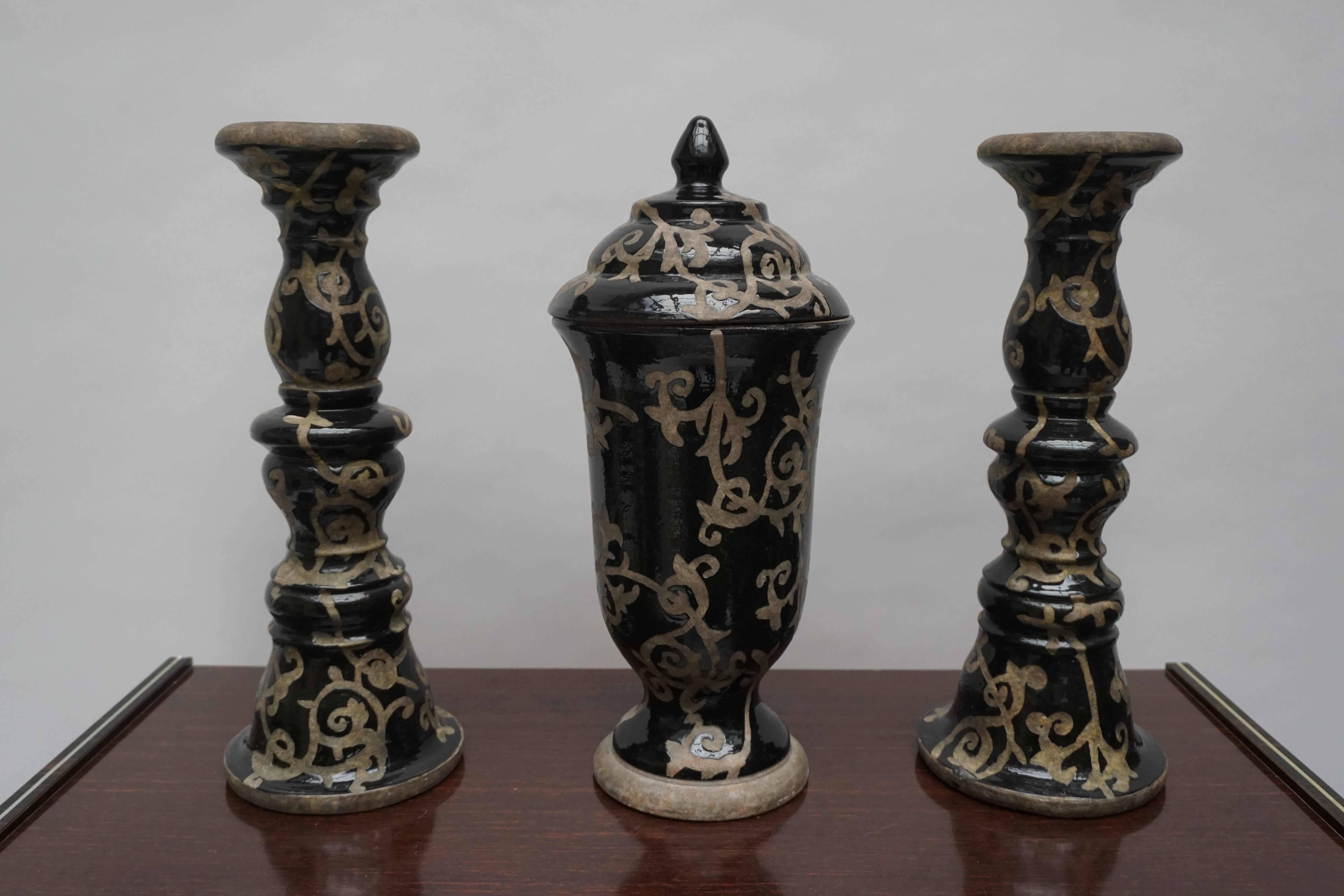 Set of Two Candlesticks and a Vase In Excellent Condition In Antwerp, BE