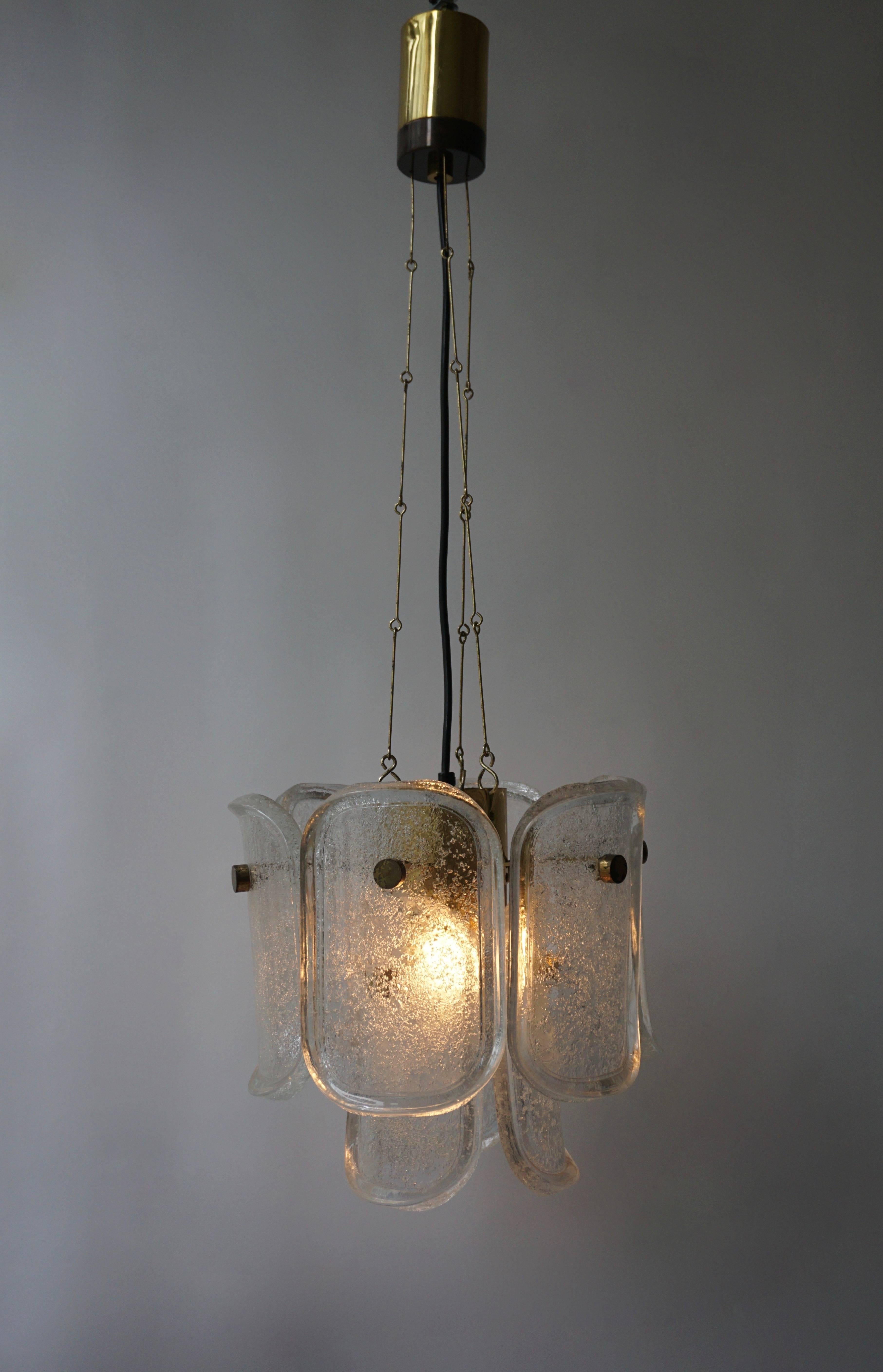 Italian Murano glass and brass pendant light.
Measure: Diameter 33 cm.
Height fixture 30 cm.
Total height 90 cm.
One E27 bulb.