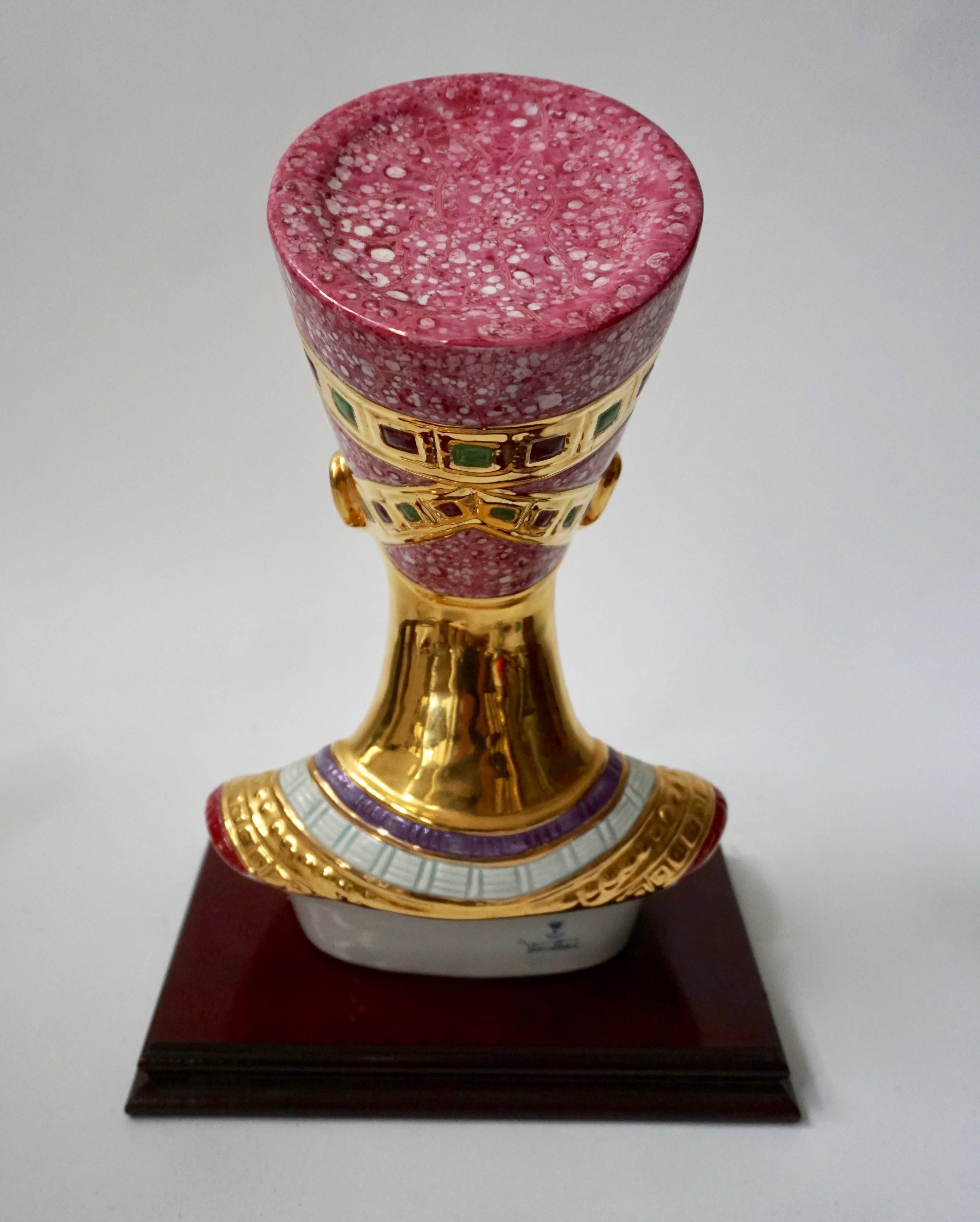 Porcelain Bust of Nefertiti by Vittorio Sabatini, 20th Century In Excellent Condition In Antwerp, BE