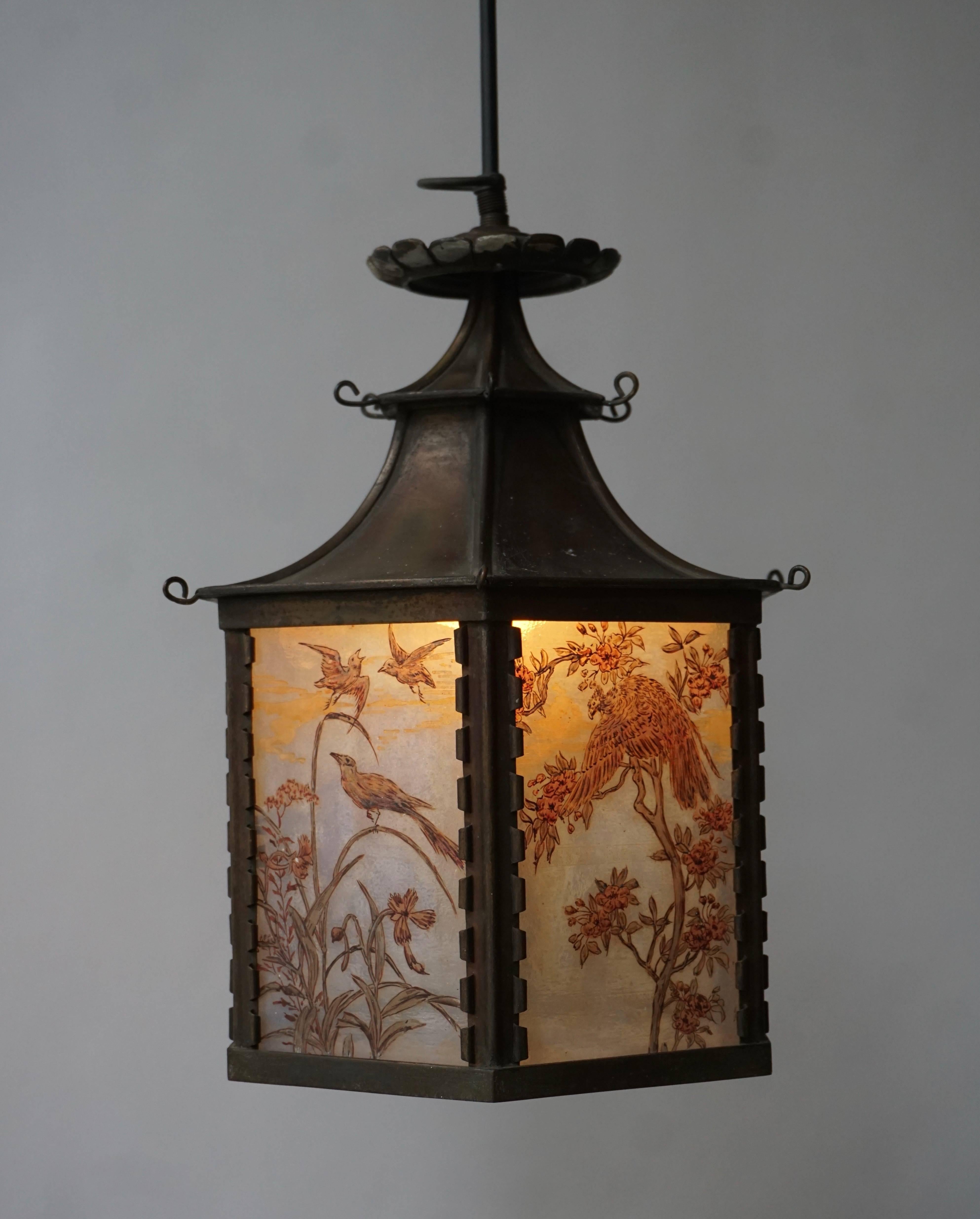 Paint Decorated and Stained Glass Lantern In Good Condition In Antwerp, BE