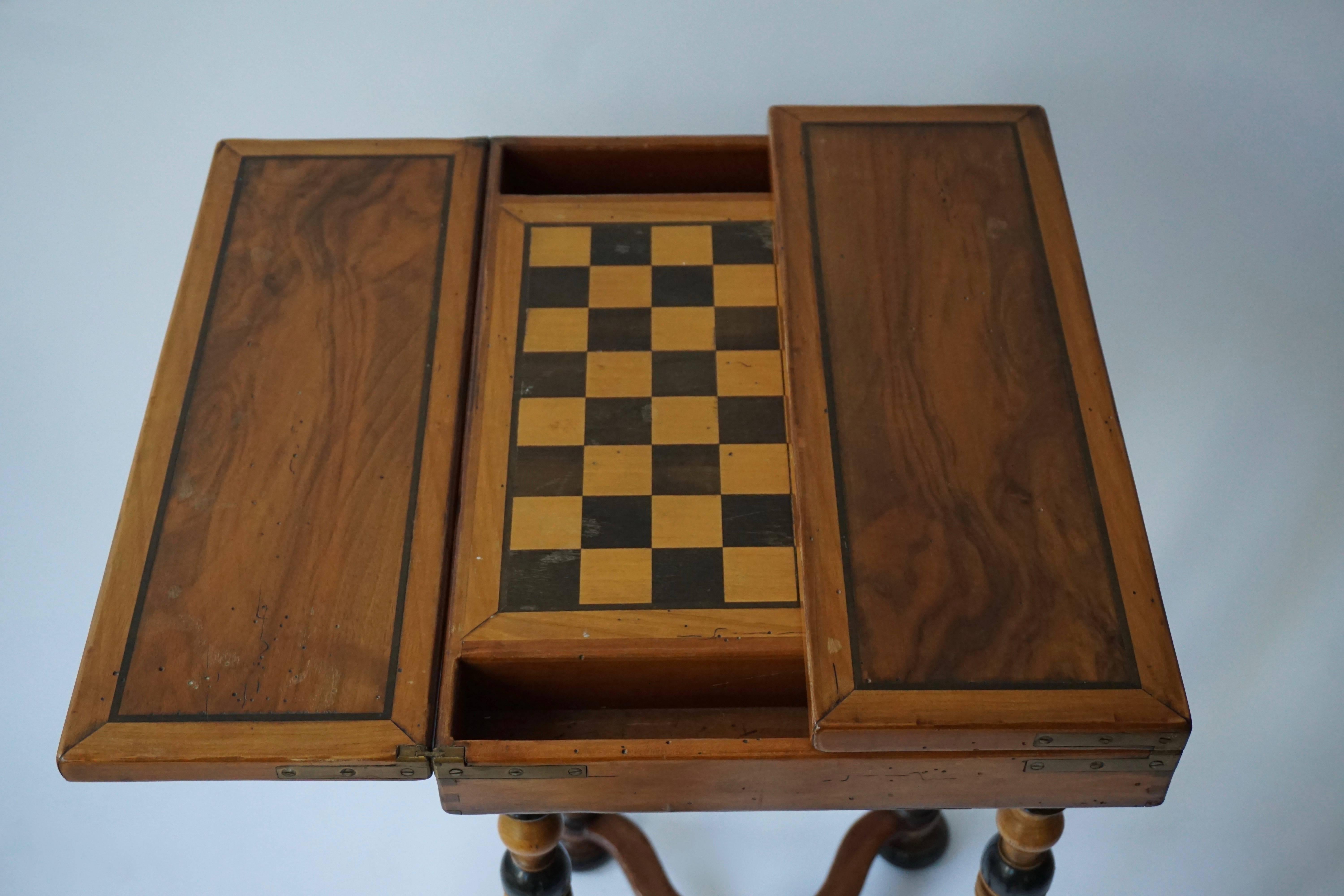 chess board table