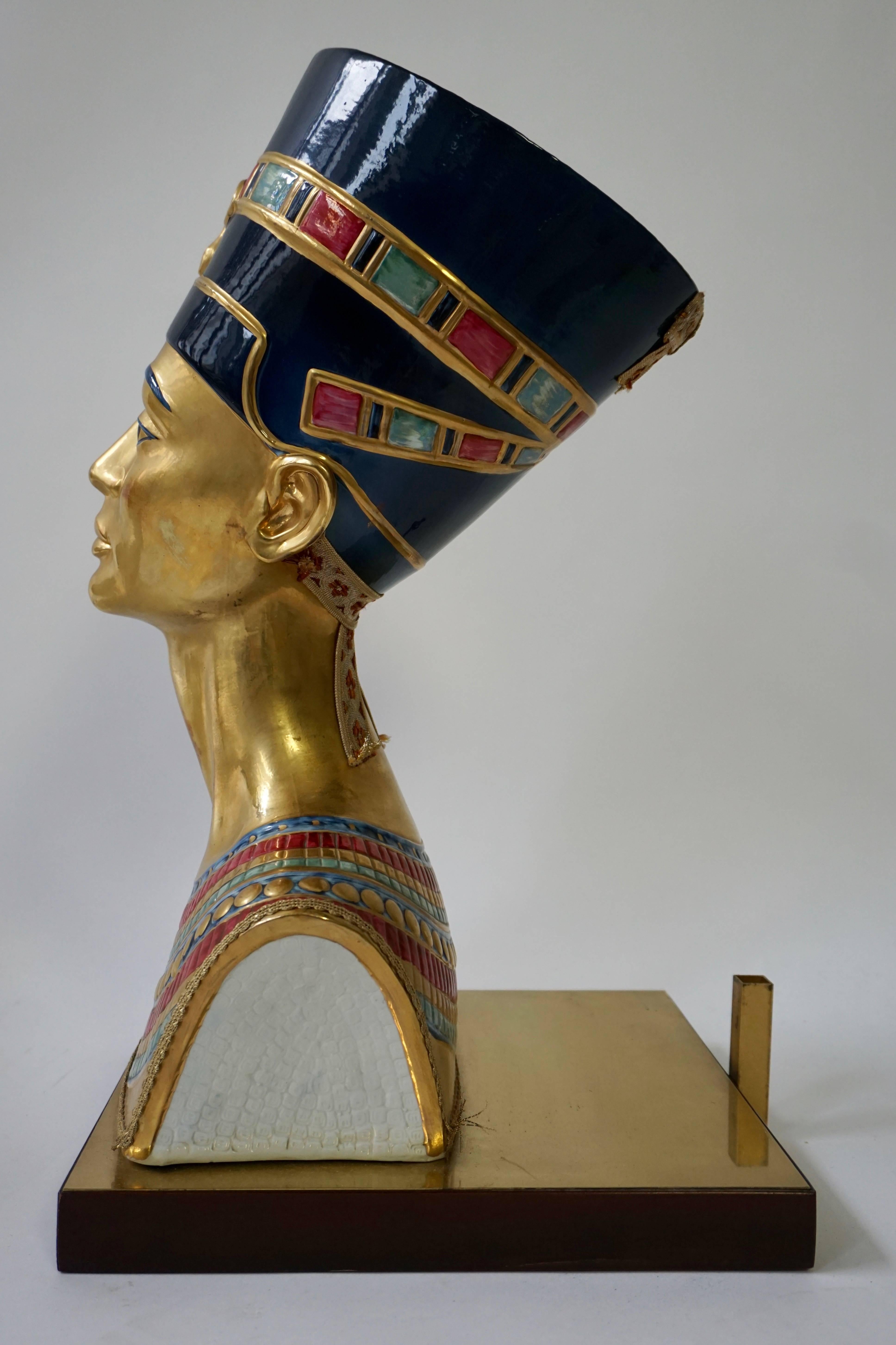 Ägyptische Nefertiti Pharoh-Königinbüsten aus Ägypten, Tischlampen von Edoardo Tasca im Angebot 1