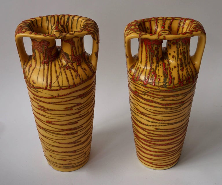 Two beautiful large ceramic vases.
Measures: Height 51 cm.