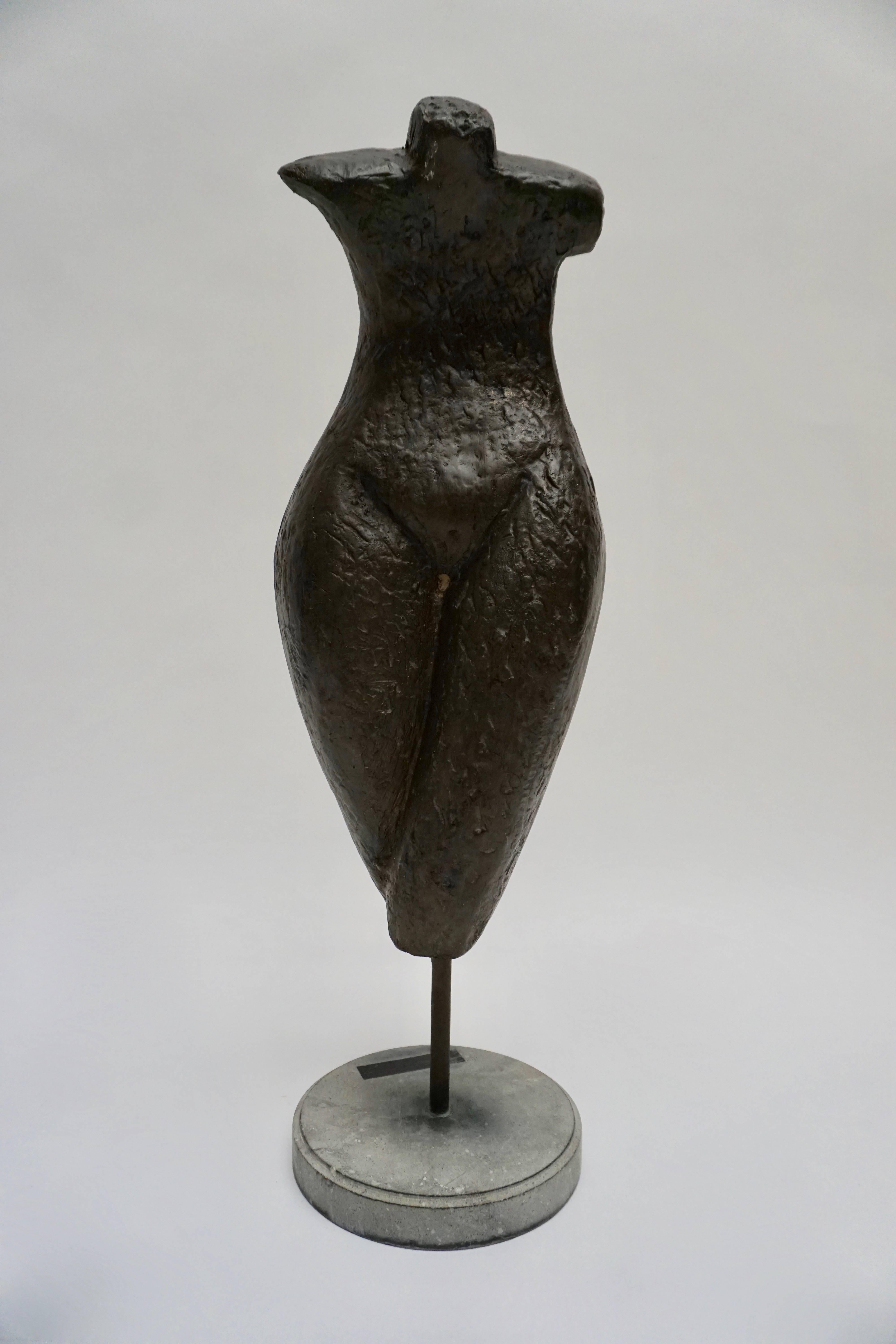 Modernist nude woman sculpture, wonderful scale and proportion, very well executed.
Measures: Height 61 cm.