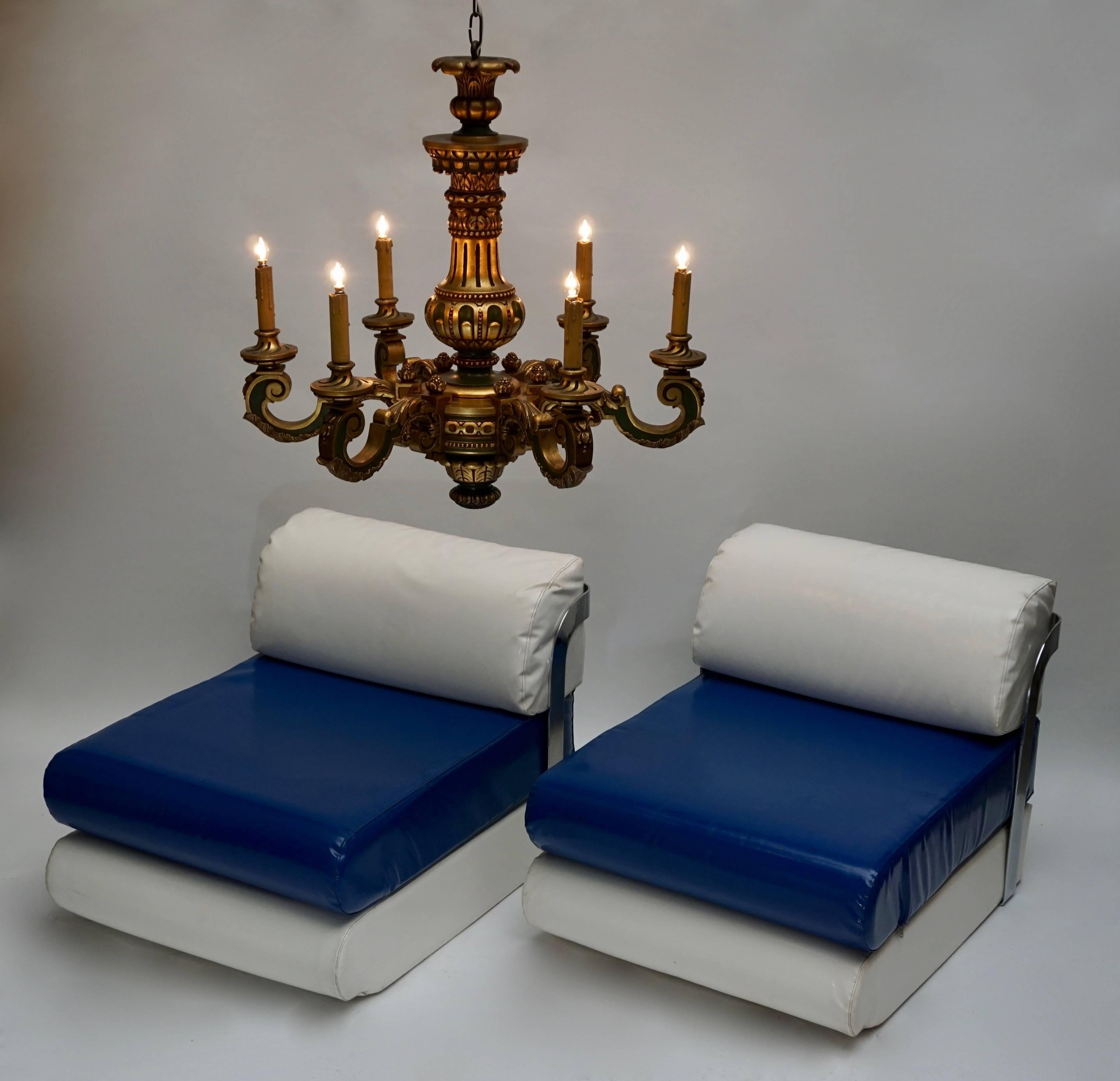 Two Italian Lounge Chairs in Blue and White  For Sale 3