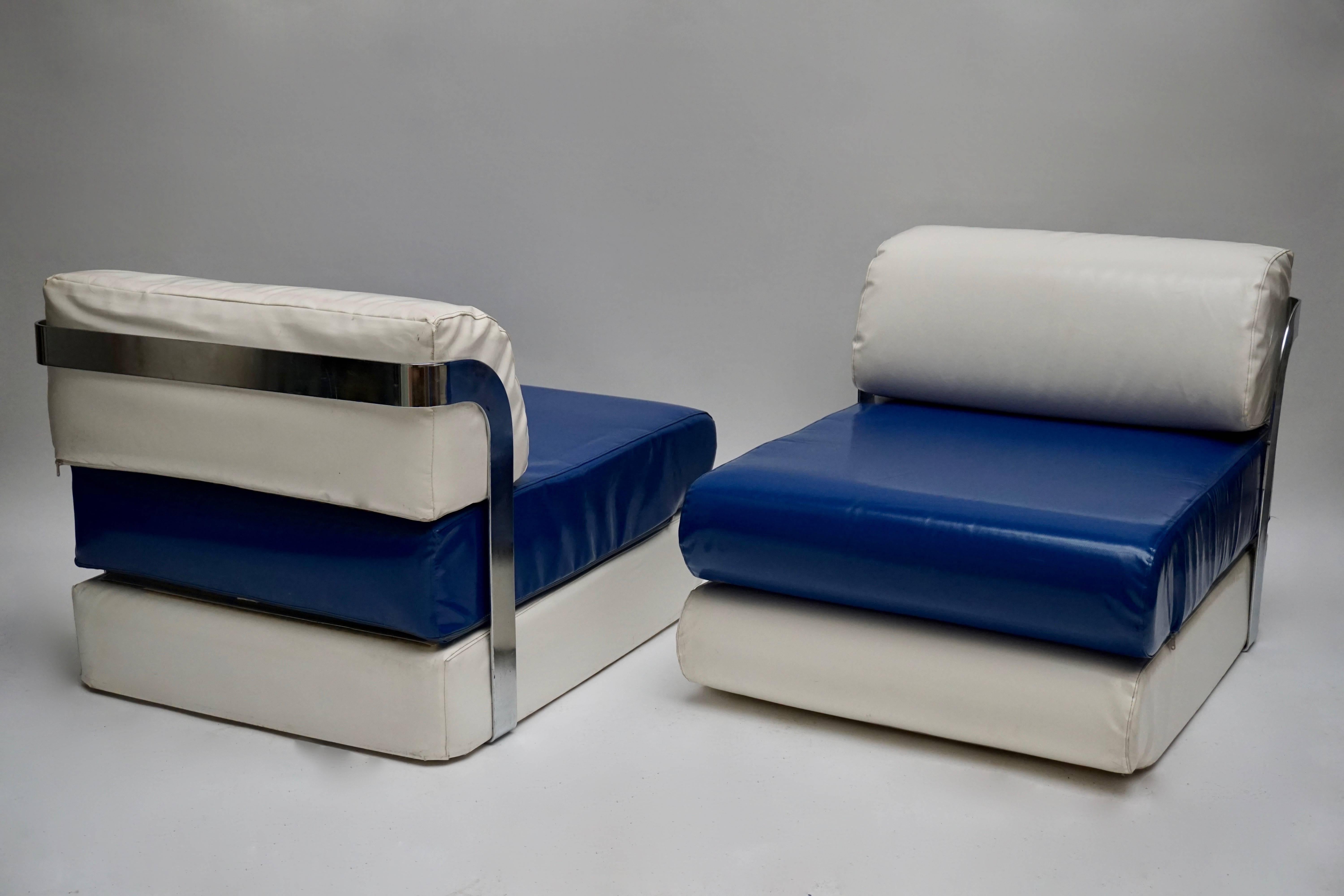 Metal Two Italian Lounge Chairs in Blue and White For Sale