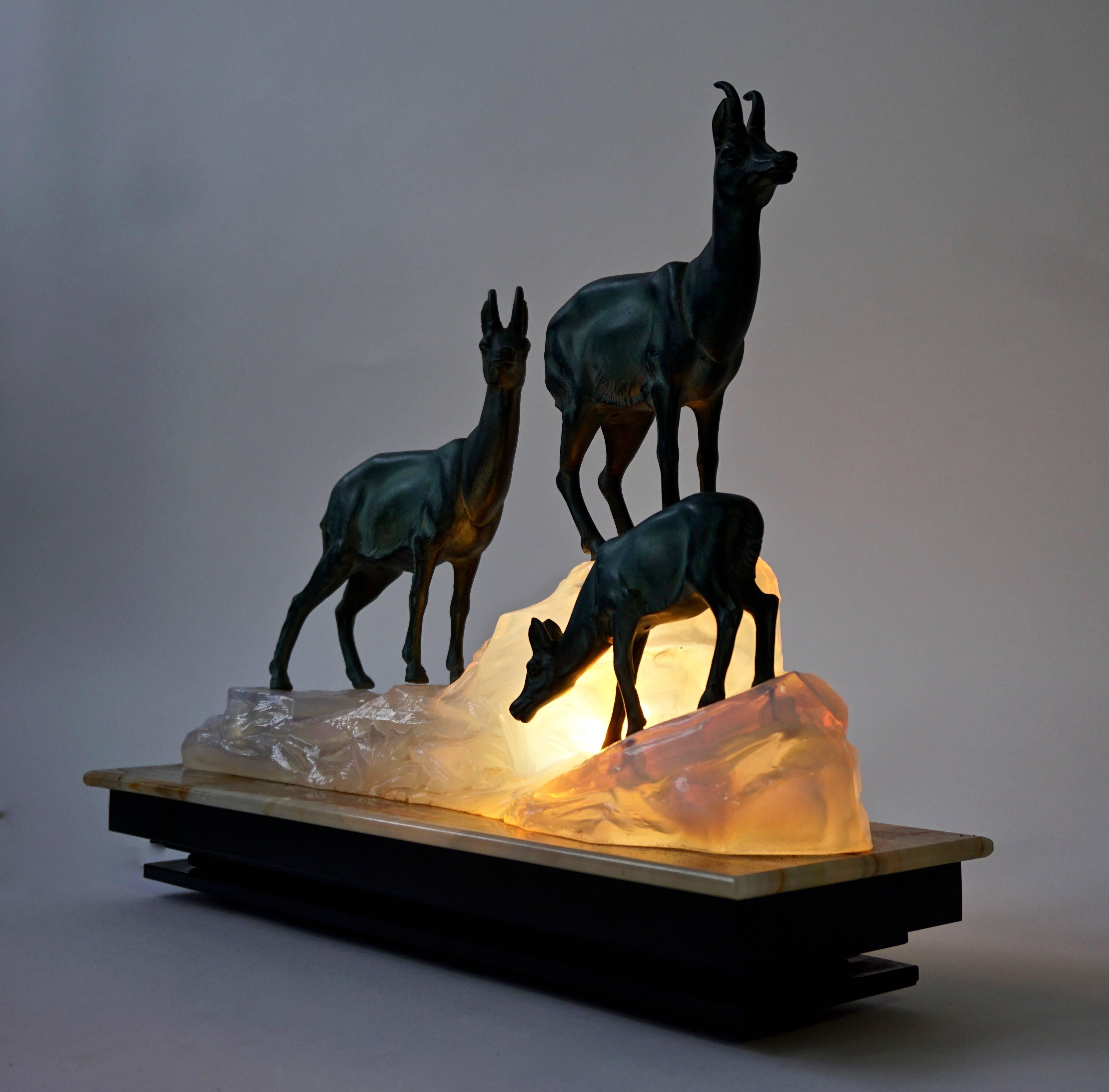 italien Sculpture de lampe de table Art Déco en vente