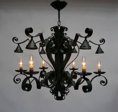 Gran araña francesa de hierro forjado