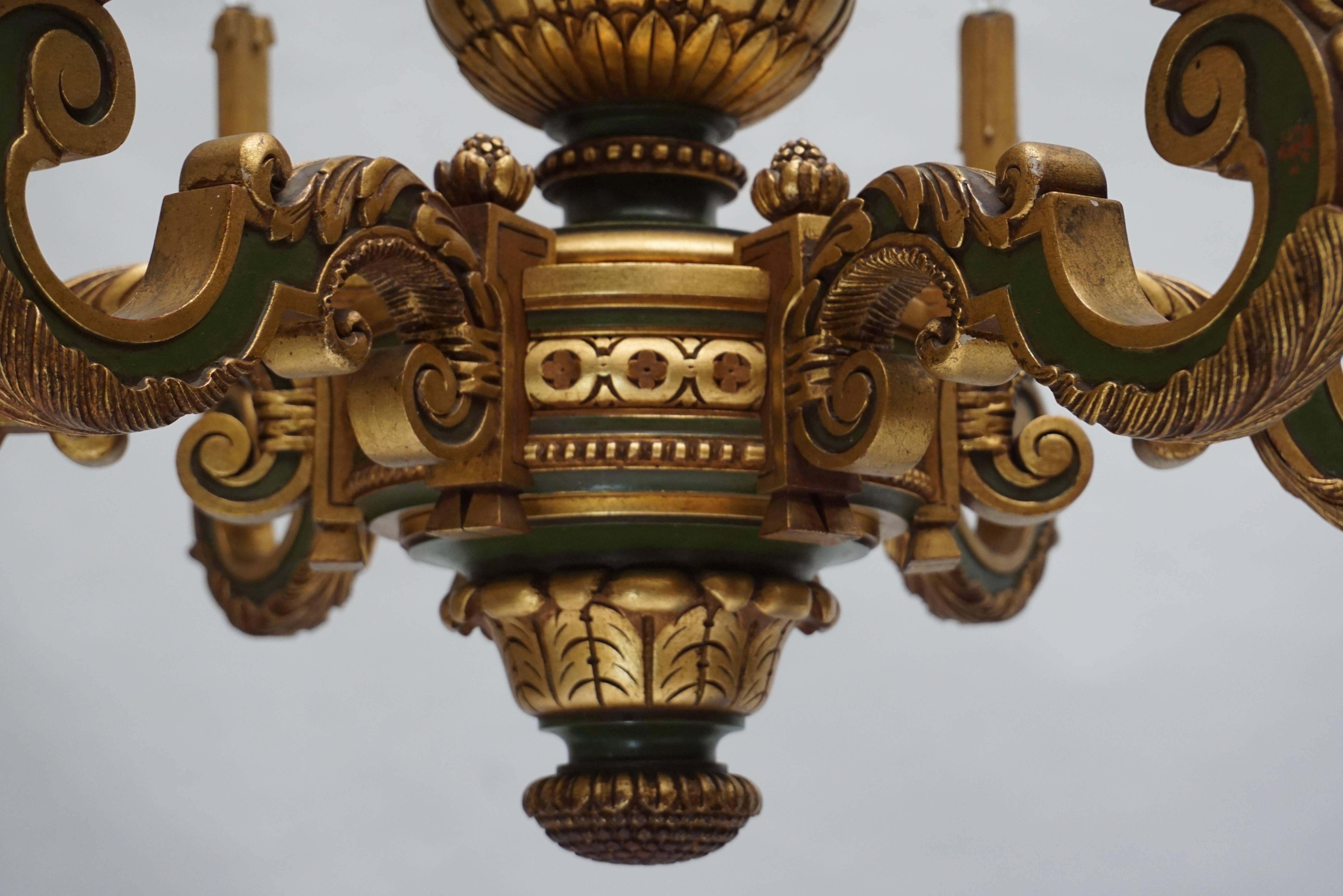 Italian Giltwood Chandelier For Sale 3