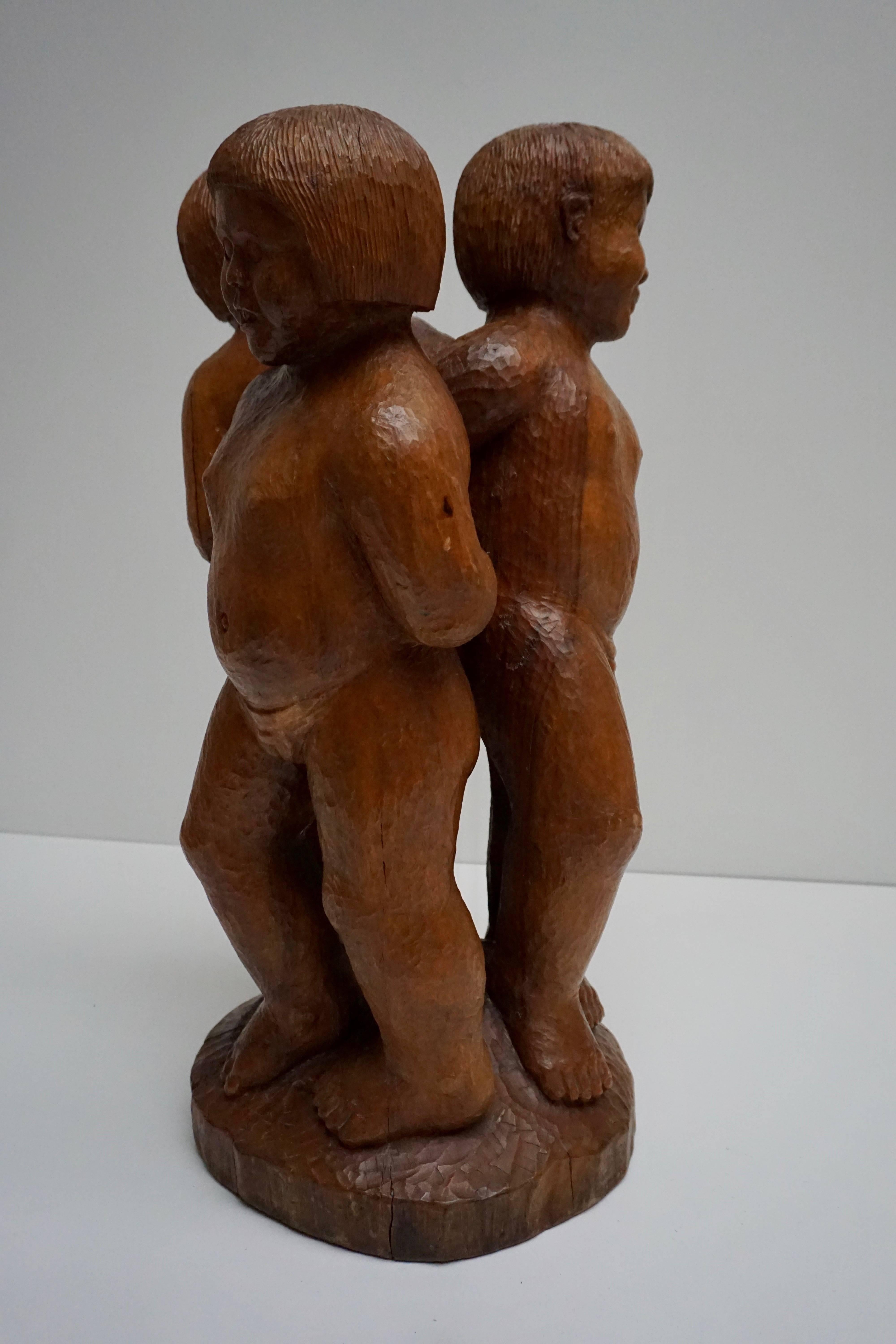 Sculpture in Wood of Three Young Nudes In Good Condition In Antwerp, BE